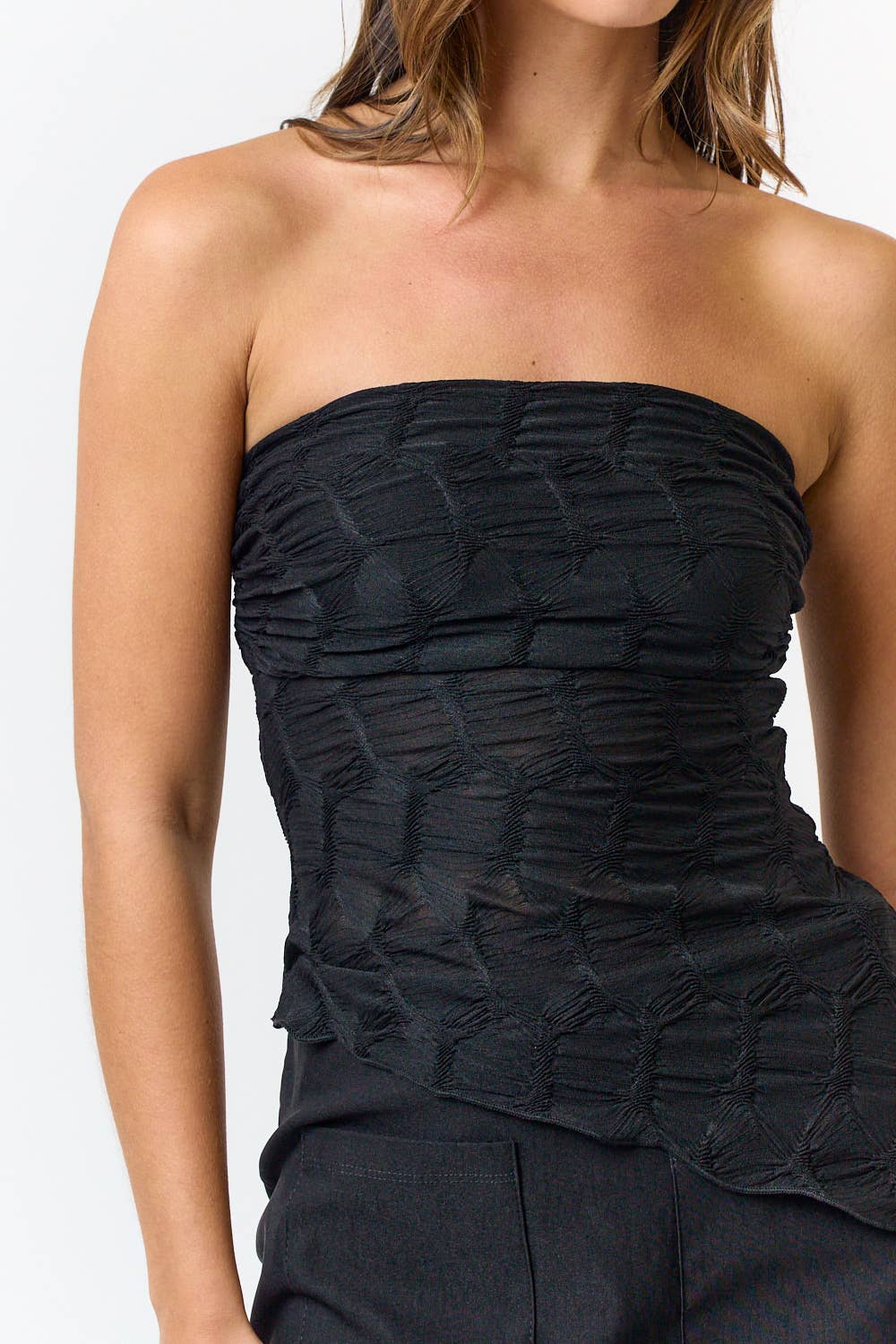 TEXTURED ASYMMETRICAL TUBE TOP