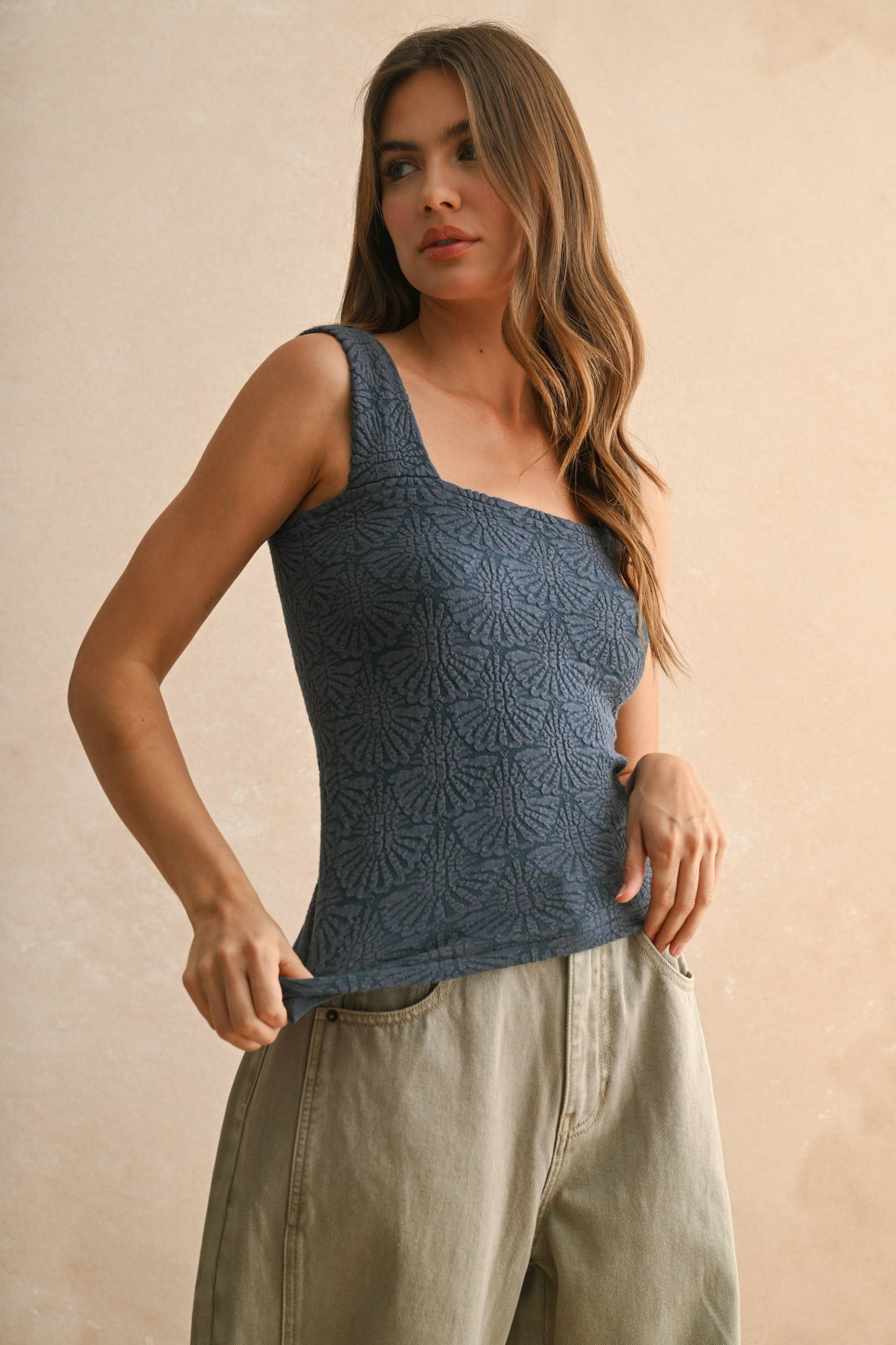WASHED LOOK DETAIL TEXTURED KNITTED TOP