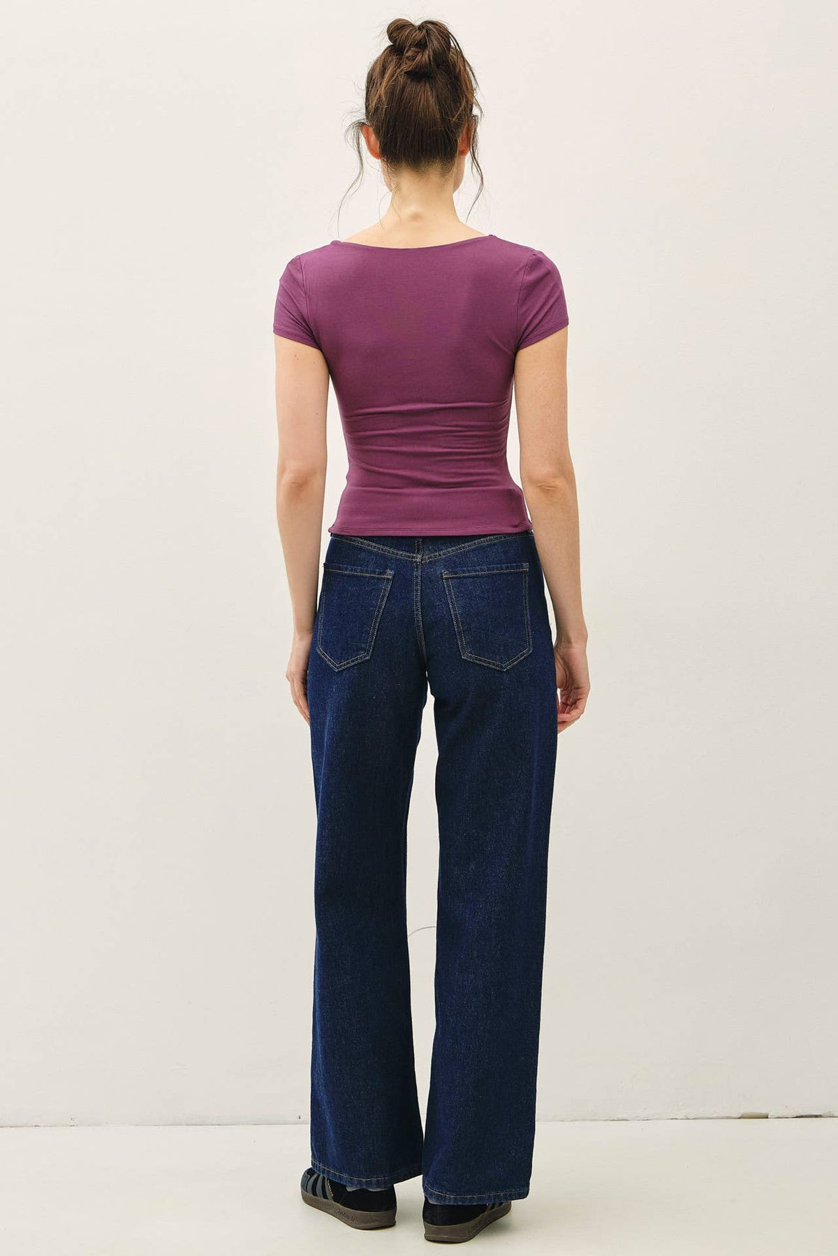 BASIC THREADS SQUARE NECK KNIT TEE