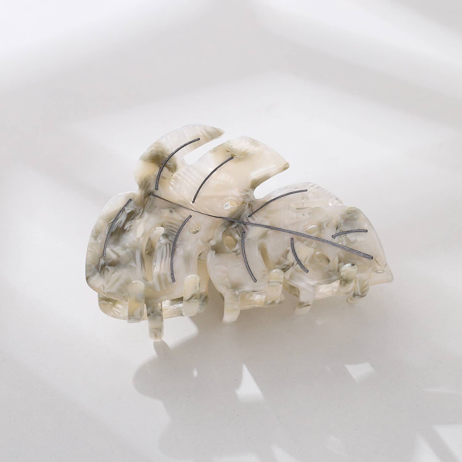 Adorro Monstera Leaf Claw Clip