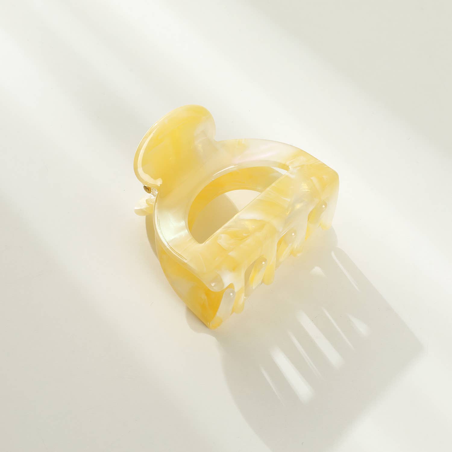 Adorro Limoncello Claw Clip Half Circle