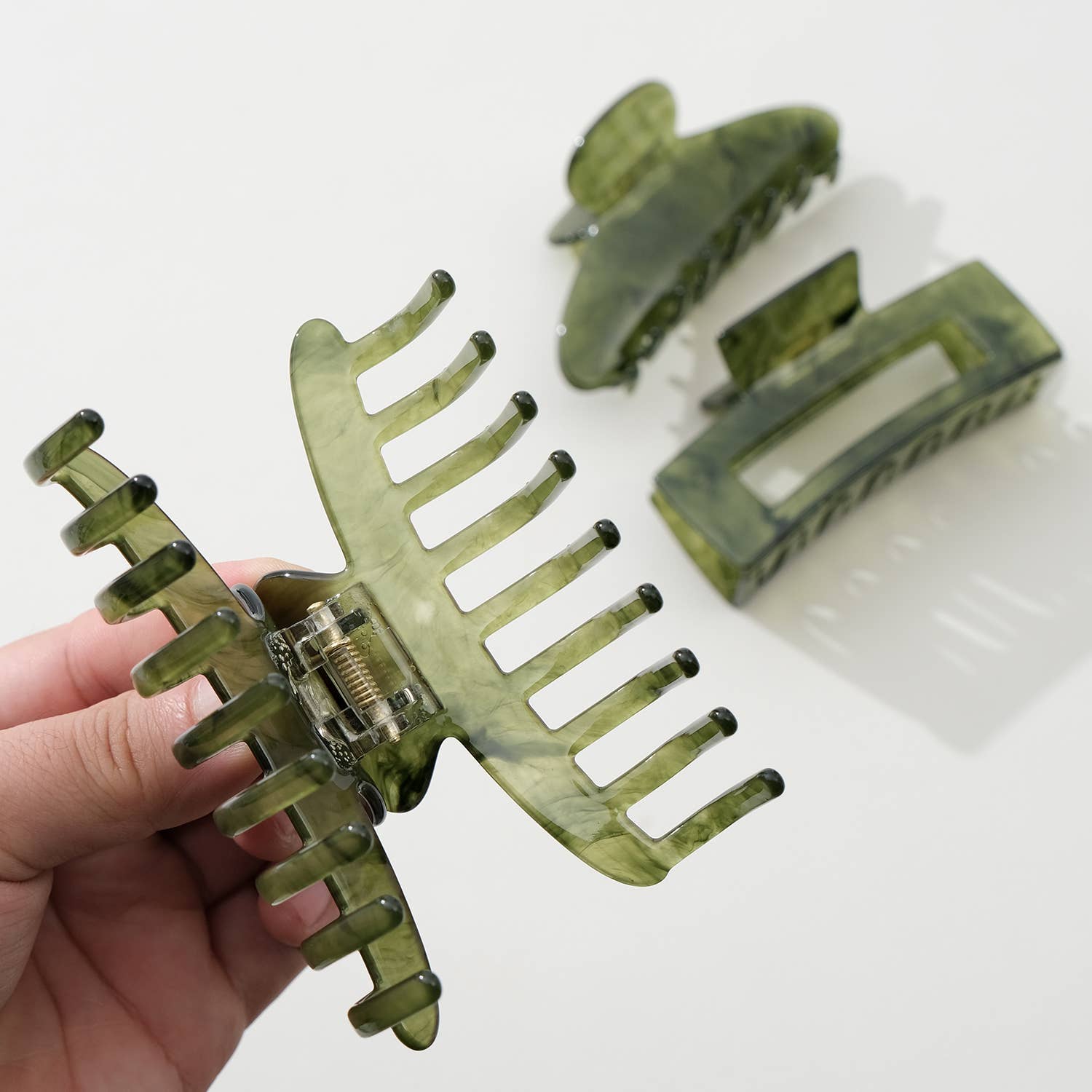 Adorro Jade Green Large | Assorted Large Claw Clips