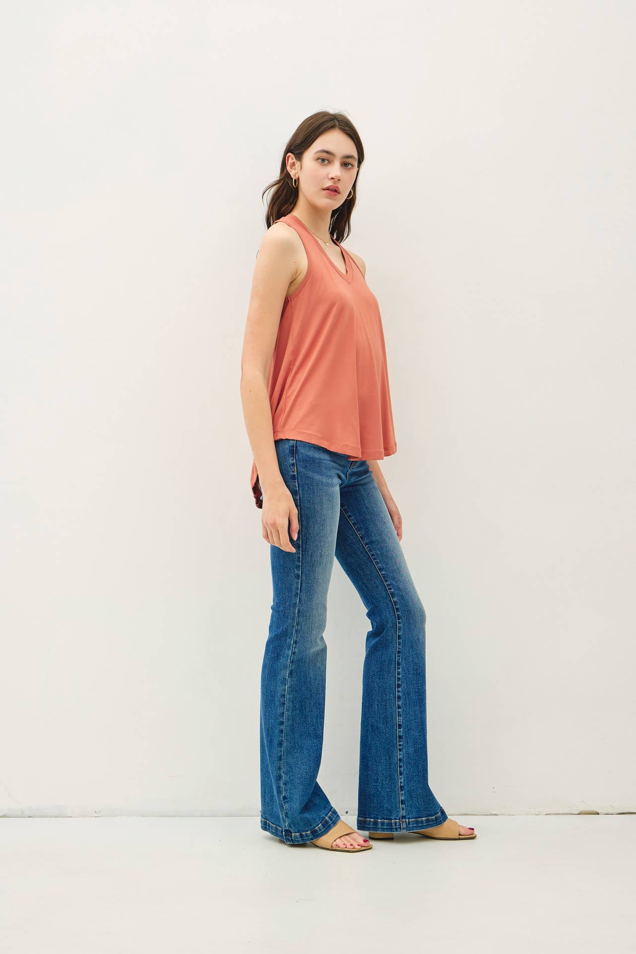 Be Cool Basic Threads Flowy V-NECK TANK
