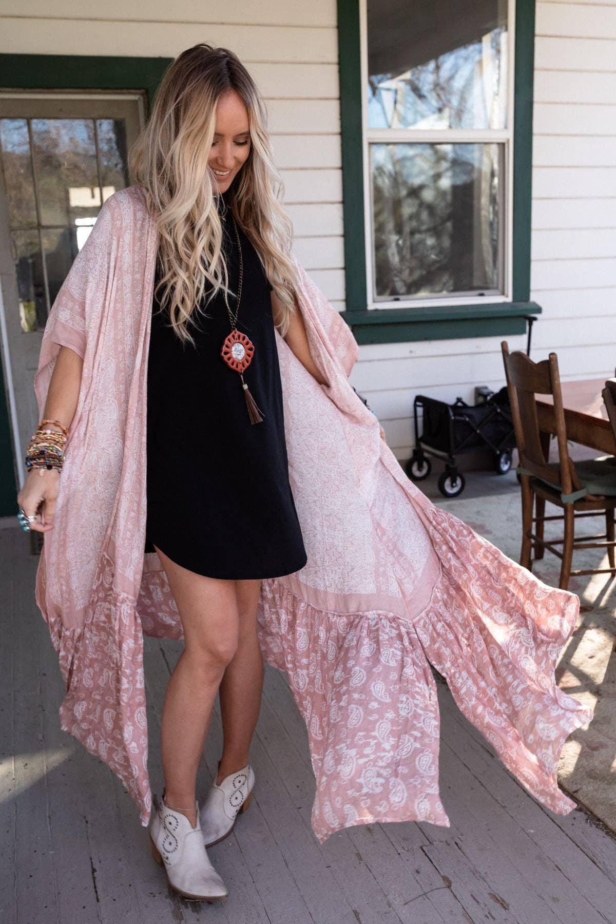 Three Bird Nest Paisley Tapestry Free Flow Kimono - Blush