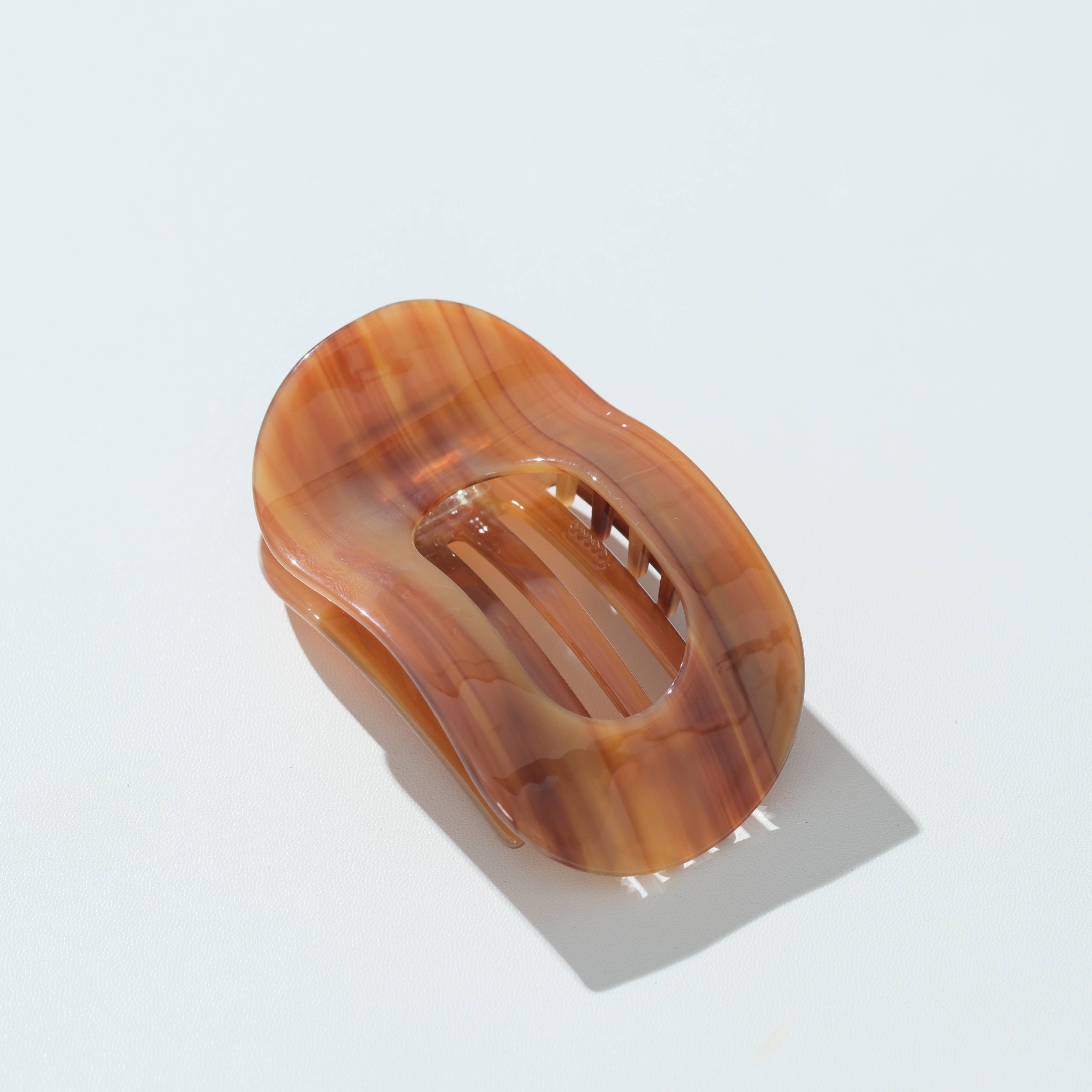 Adorro Oval Flat Lay Claw Clip - Medium Sedona Canyon