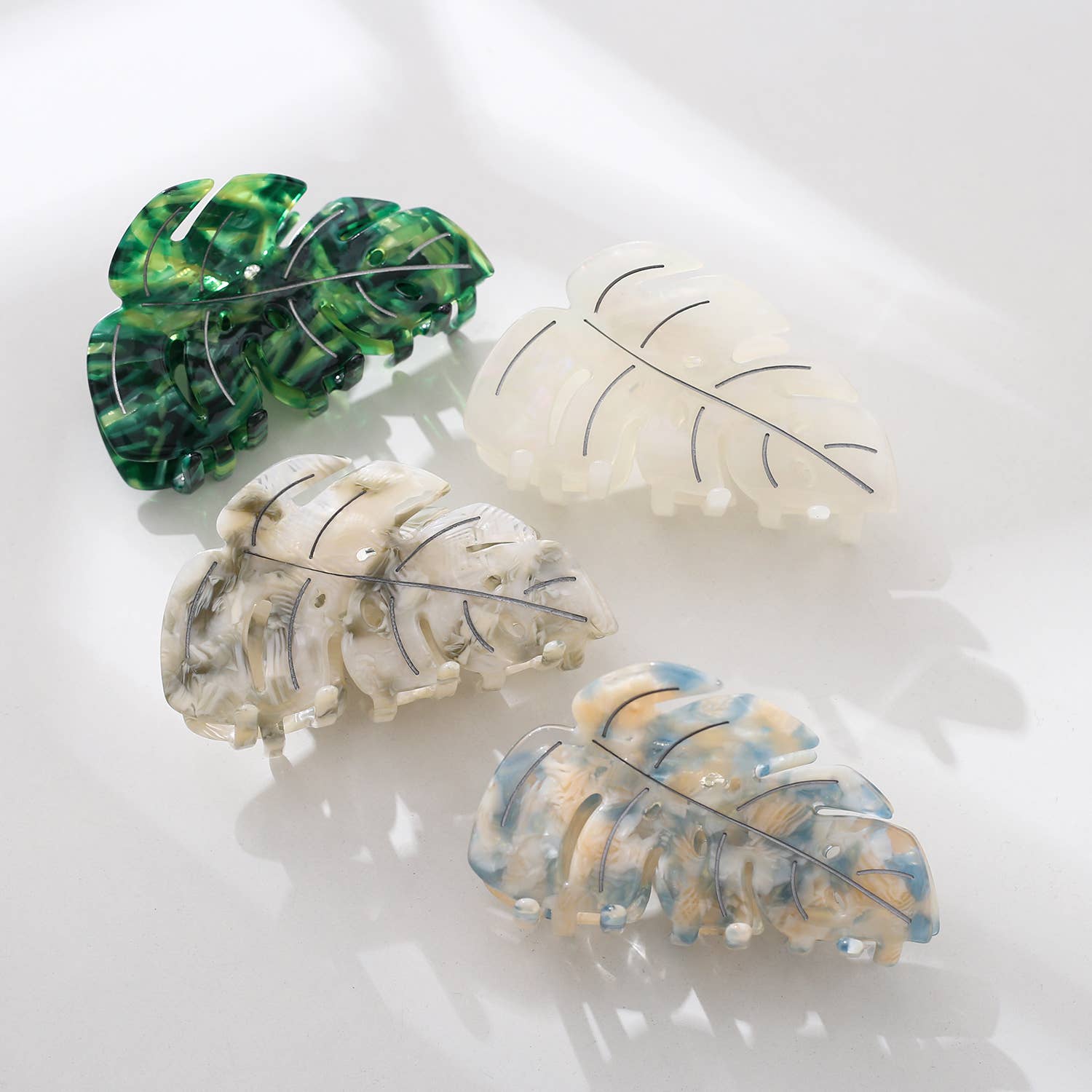 Adorro Monstera Leaf Claw Clip