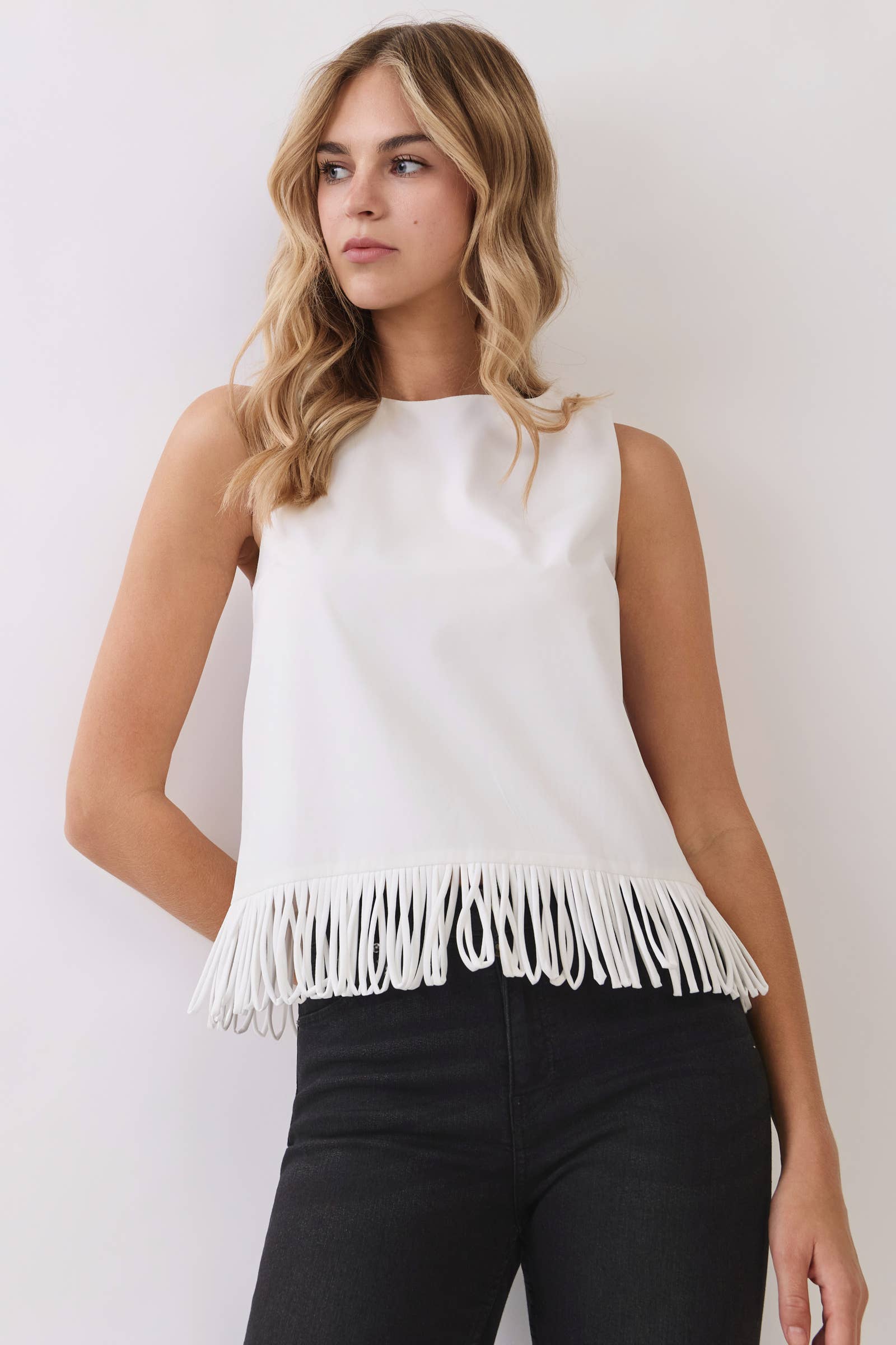 TCEC CT10040-Fringe Hem Sleeveless Top