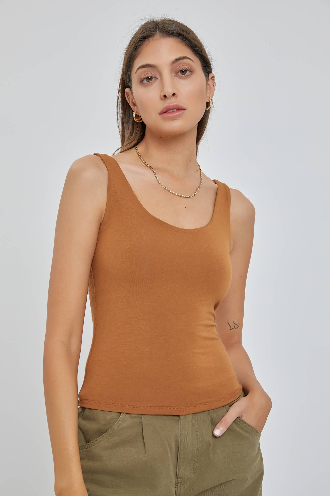 Be Cool BASIC THREADS SCOOP NECK TANK