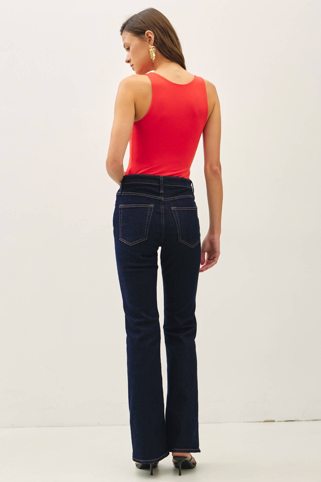 Be Cool BASIC THREADS FULL LENGTH V-NECK TANK