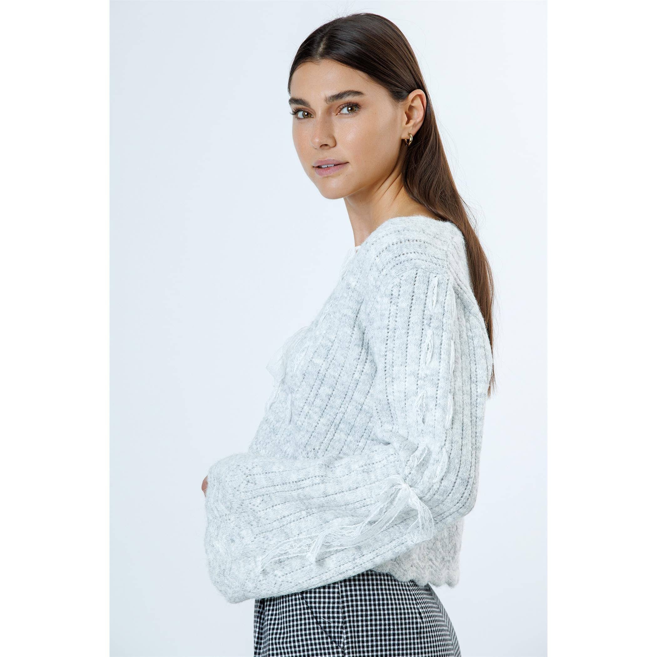 STORIA TIED IN A BOW SWEATER