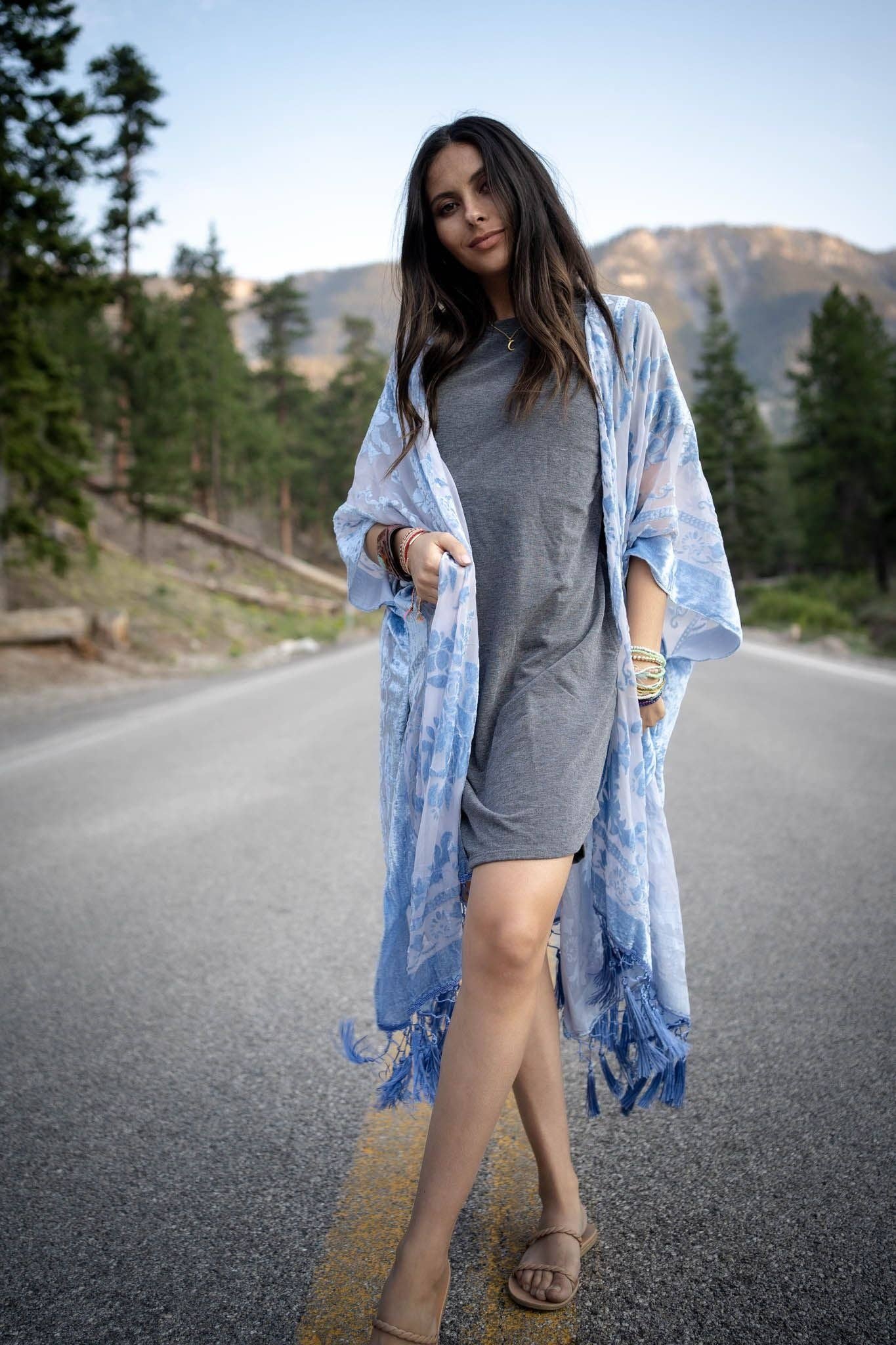 Three Bird Nest Crushin' On You Velvet Kimono - Blue