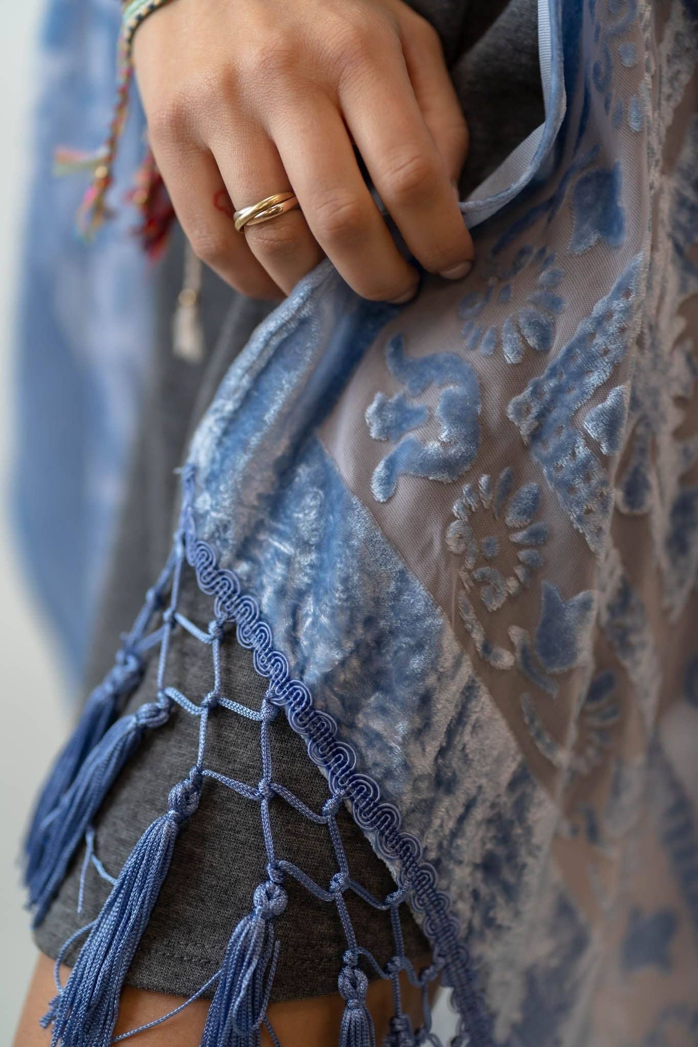 Three Bird Nest Crushin' On You Velvet Kimono - Blue