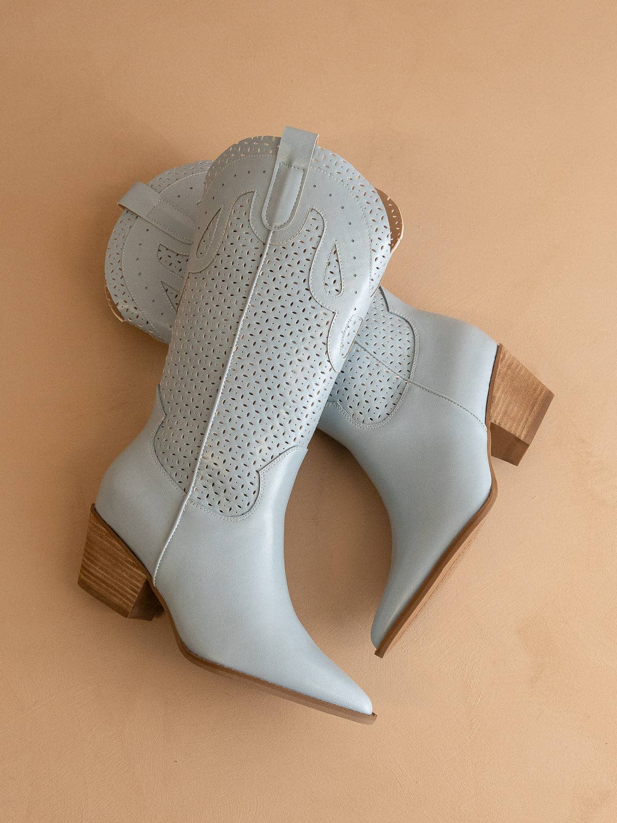 OASIS SOCIETY THE GABBY | Blue Perforated Western Boot
