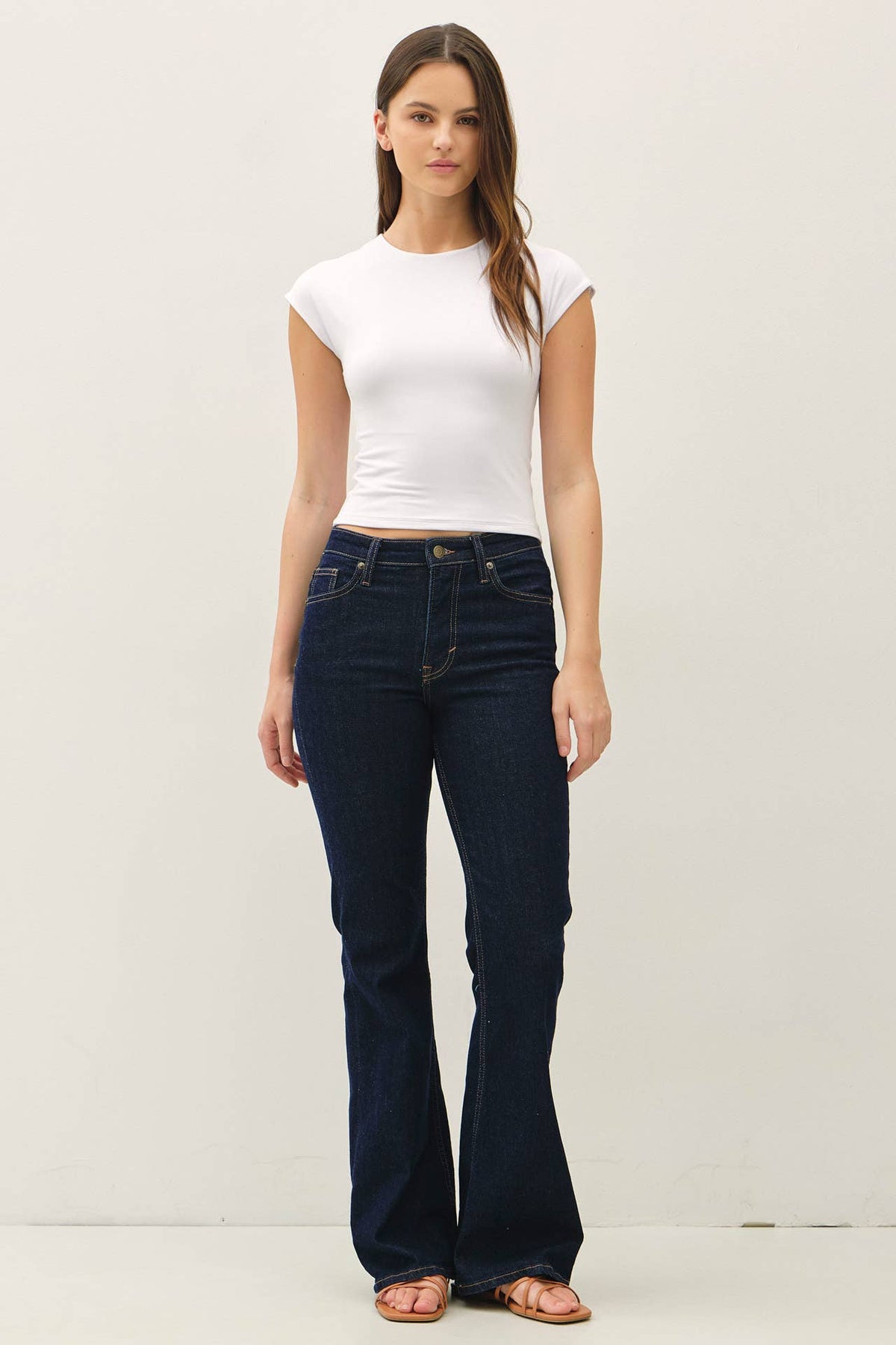 BASIC THREADS CAP SLEEVE CREWNECK TOP