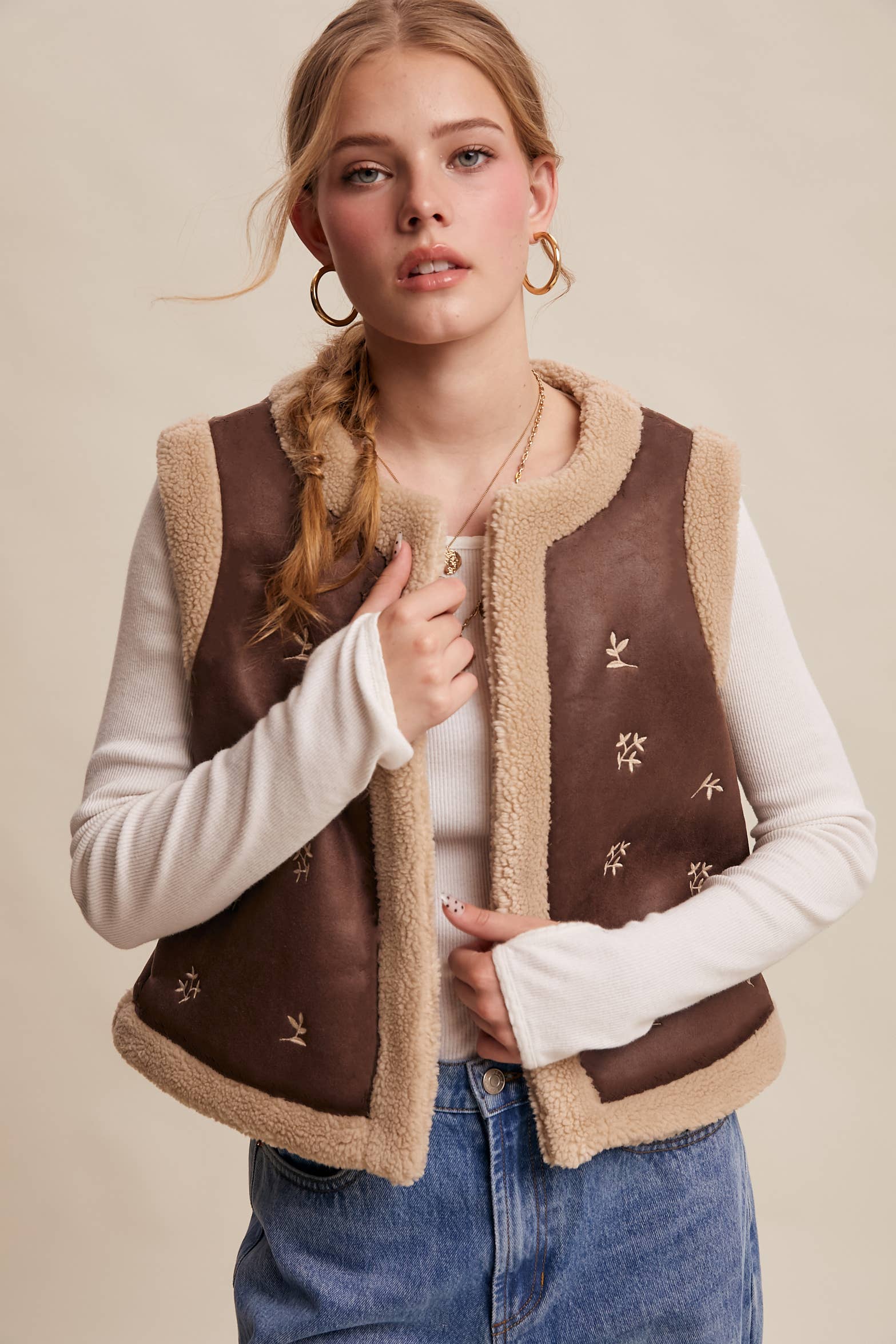 Listicle Winter Bloom Vest