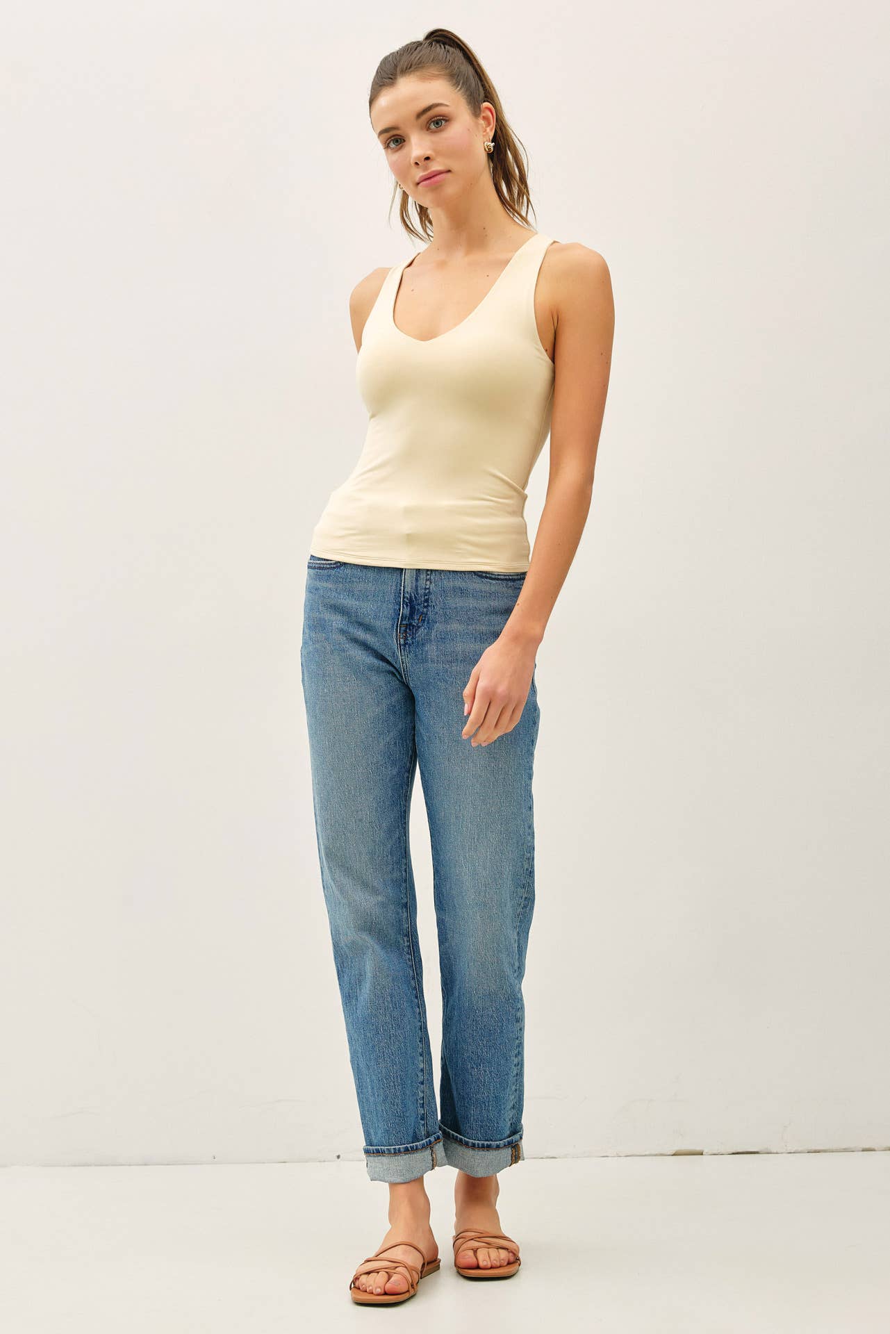 Be Cool BASIC THREADS FULL LENGTH V-NECK TANK