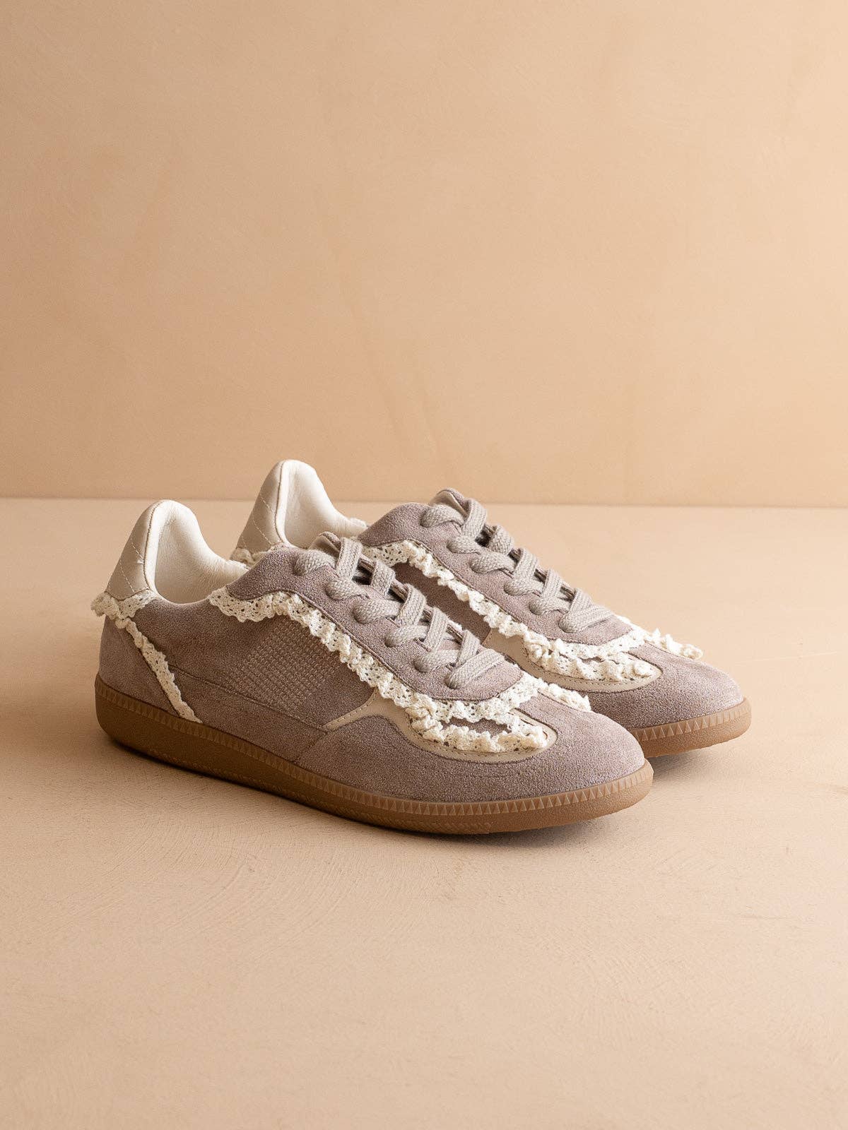 OASIS SOCIETY The April | Dark Grey Lace-Trimmed Retro Fall Sneaker