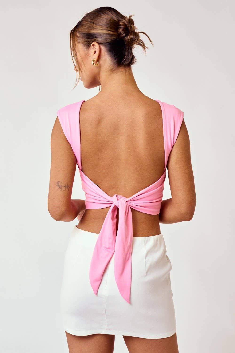 Blue Blush SLEEVELESS BRUSHED KNIT TOP