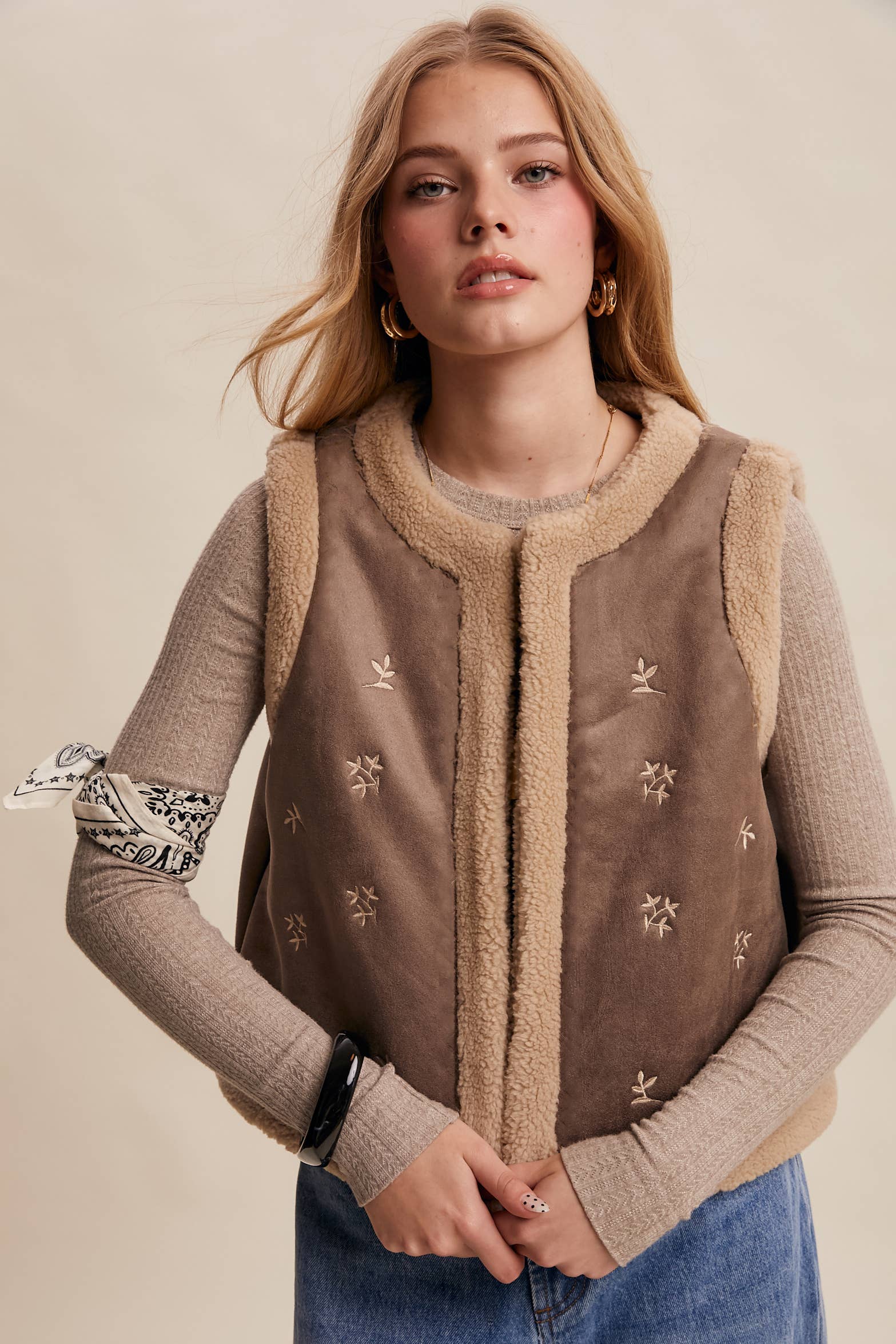 Listicle Winter Bloom Vest