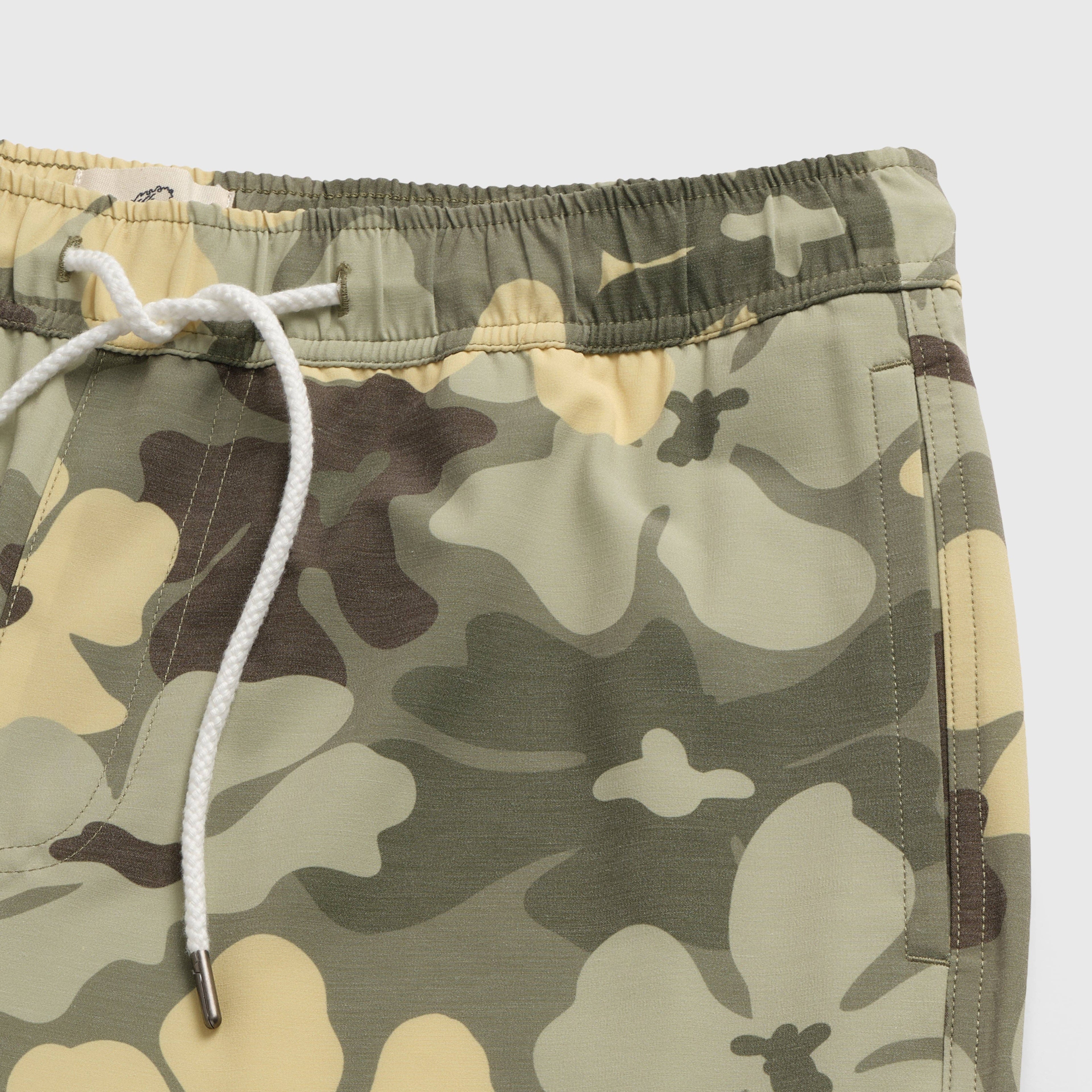 SURFSIDESUPPLY Jimmy 6.5" Flower Volley - Camo Flower