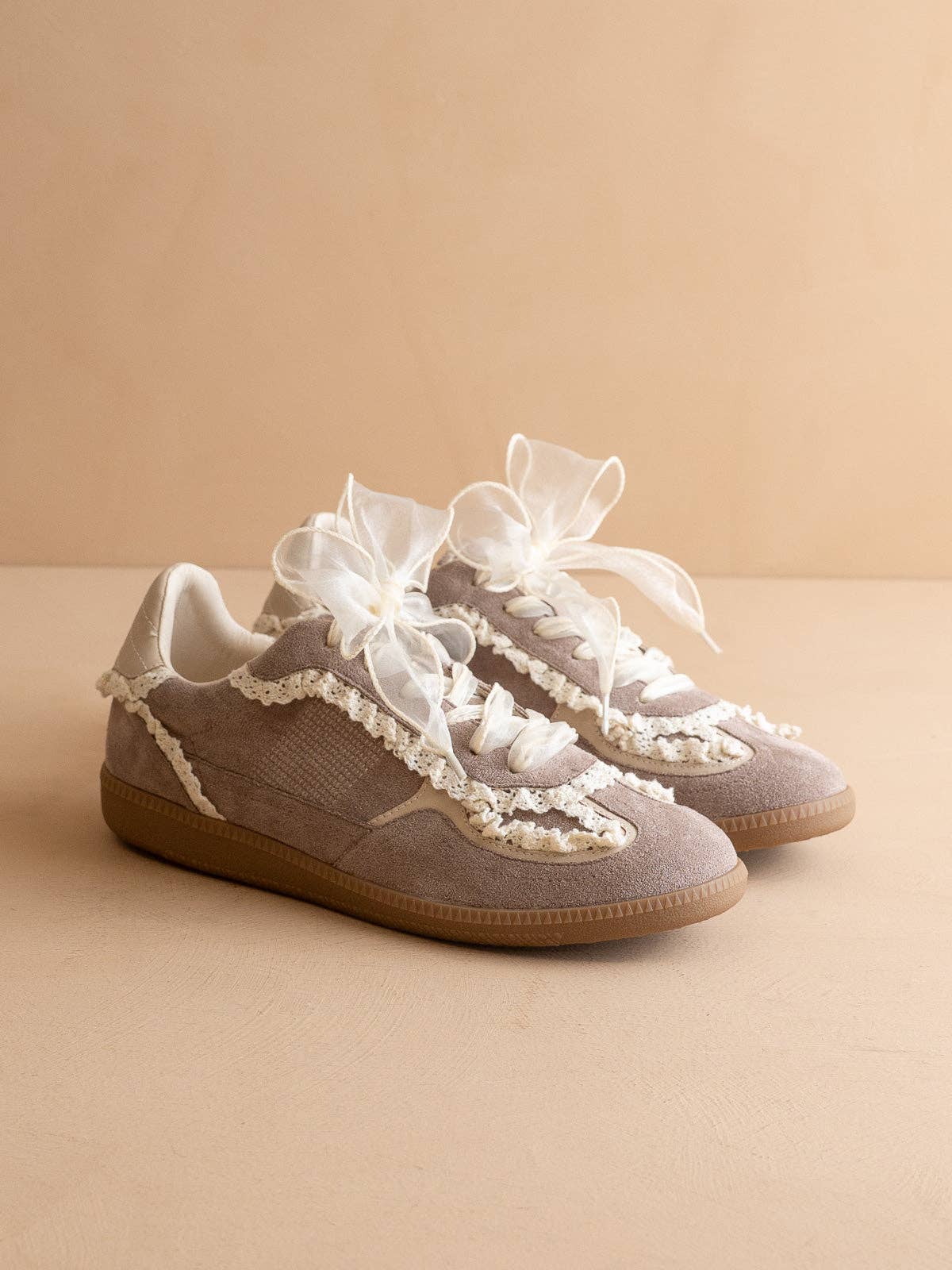 OASIS SOCIETY The April | Dark Grey Lace-Trimmed Retro Fall Sneaker