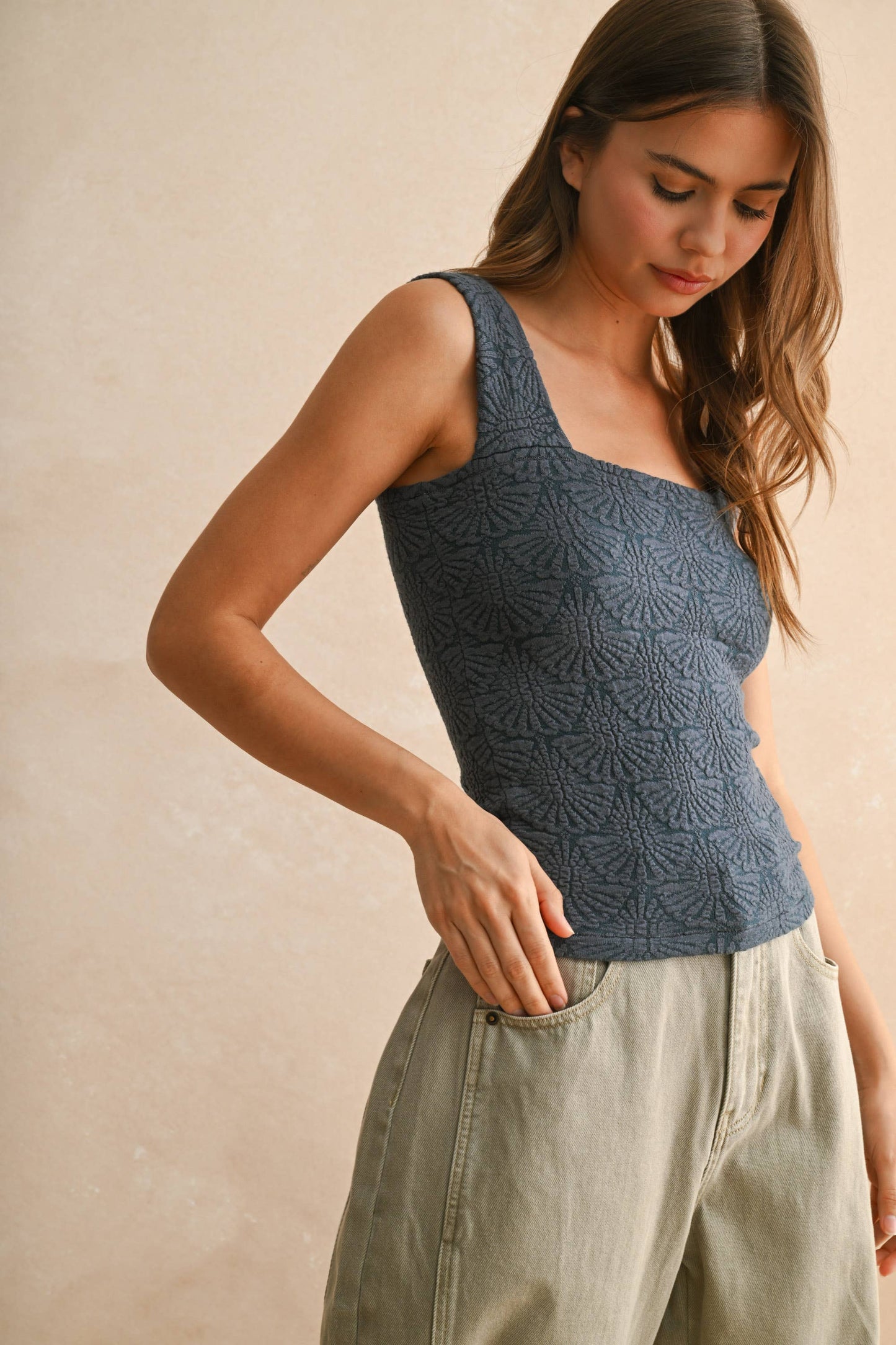 WASHED LOOK DETAIL TEXTURED KNITTED TOP