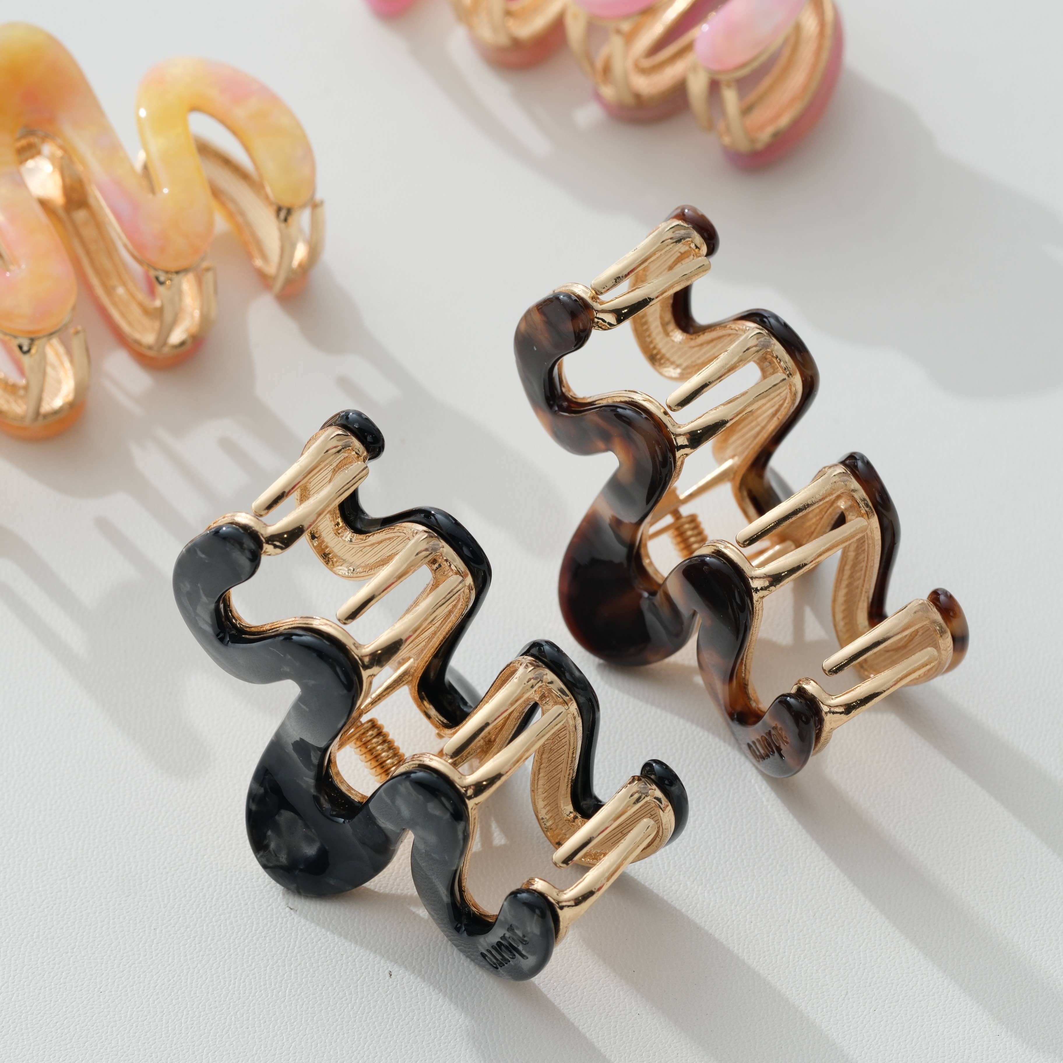 Adorro Willow Mini Vintage Metal Squiggle Claw Clip