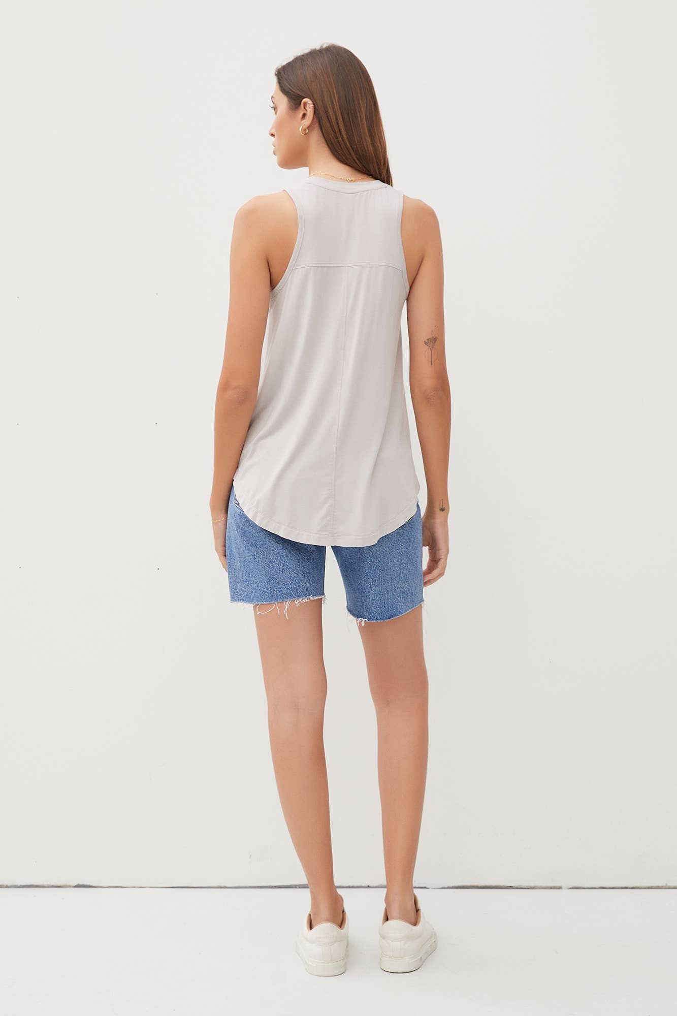 Be Cool Basic Threads Flowy V-NECK TANK