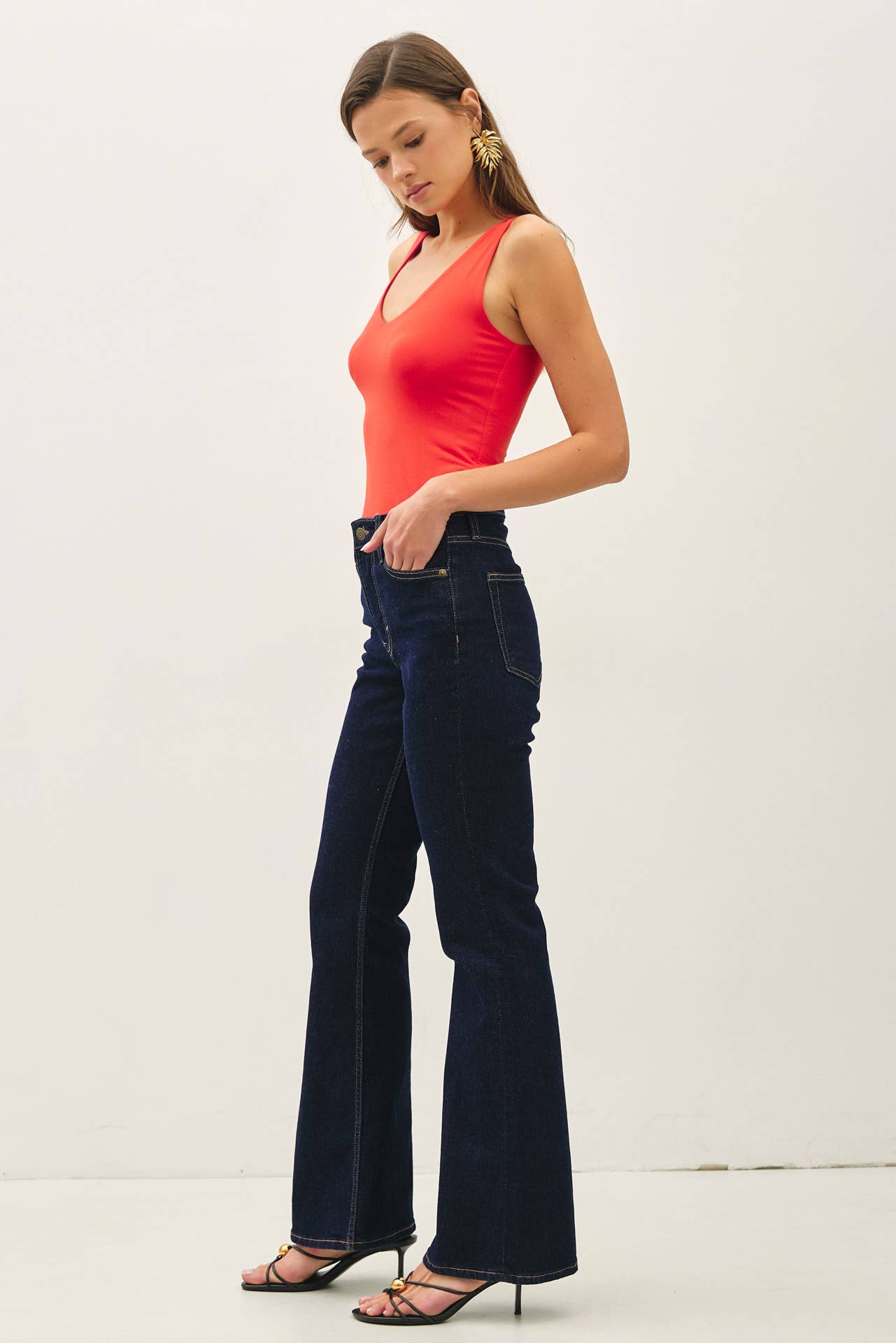 Be Cool BASIC THREADS FULL LENGTH V-NECK TANK