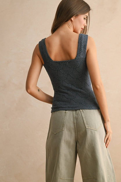 WASHED LOOK DETAIL TEXTURED KNITTED TOP