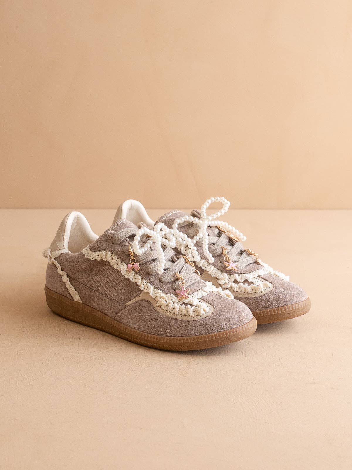 OASIS SOCIETY The April | Dark Grey Lace-Trimmed Retro Fall Sneaker