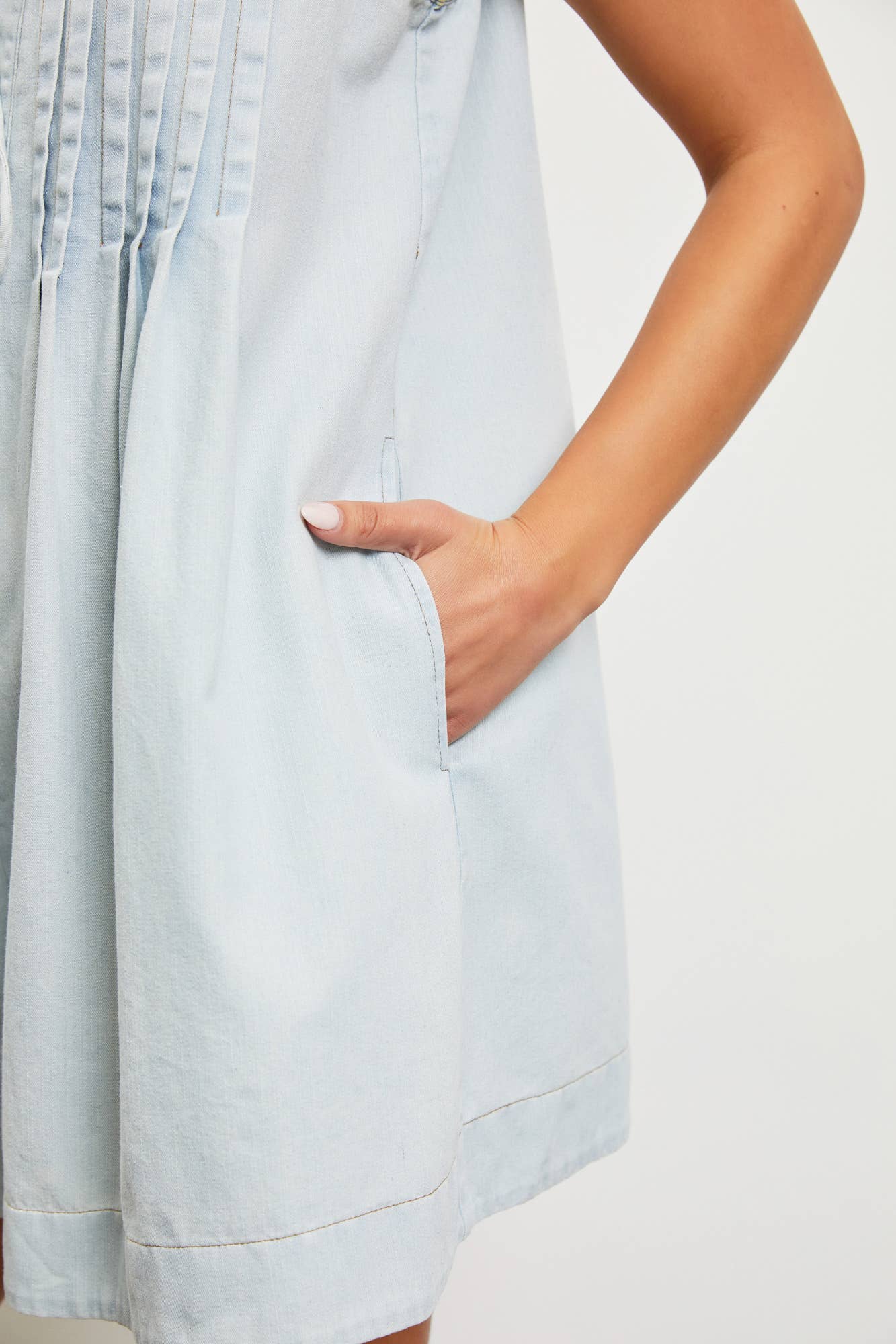 Mustard Seed TIE WITH PLEATED DENIM ROMPER S ICY DENIM