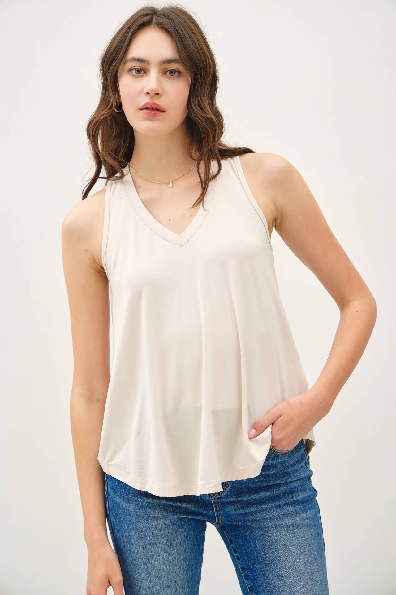 Be Cool Basic Threads Flowy V-NECK TANK Ecru