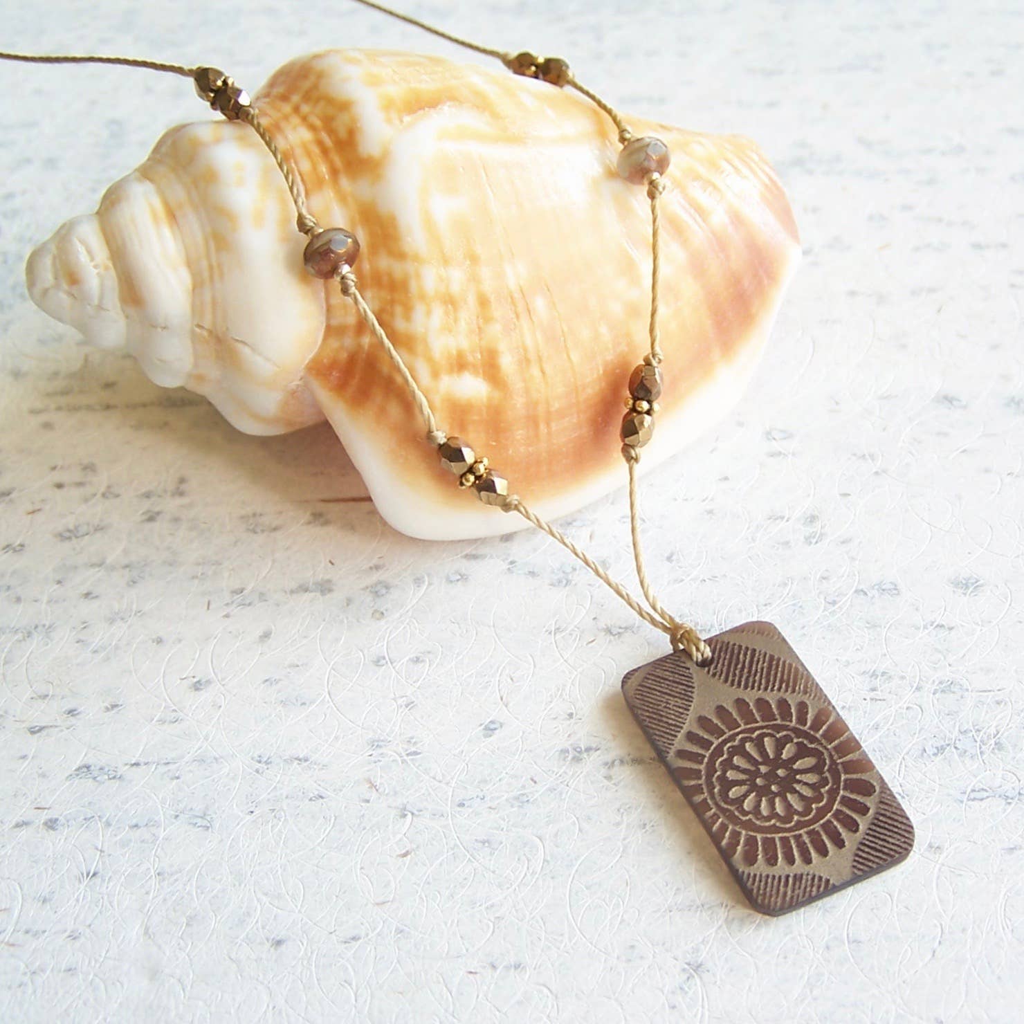 Jo Bird Jewelry Mother of Pearl Shell Necklace - Neutral Colors Toffee