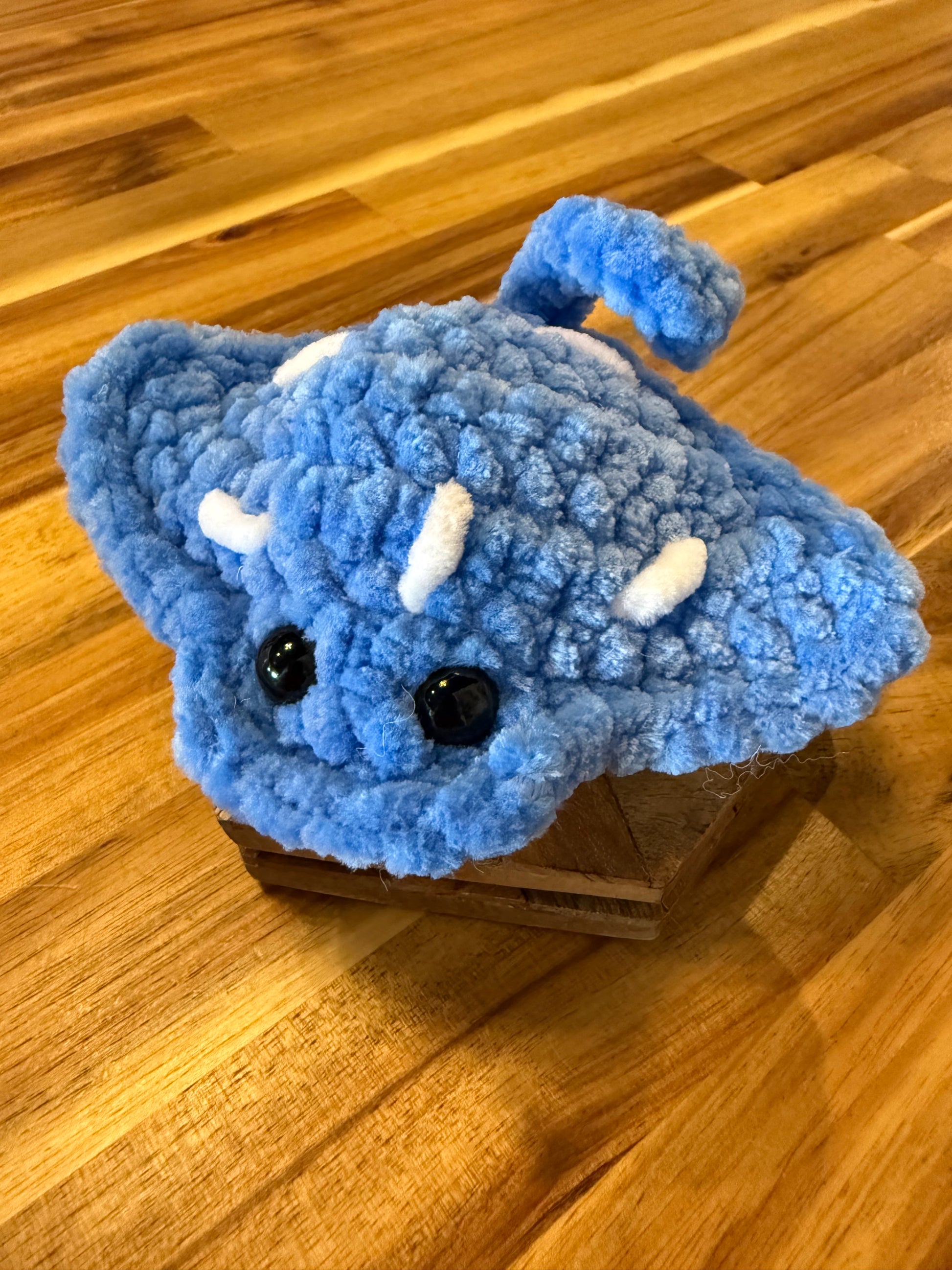The Yarn Barn NC Stingray Plushie (Small) Blue
