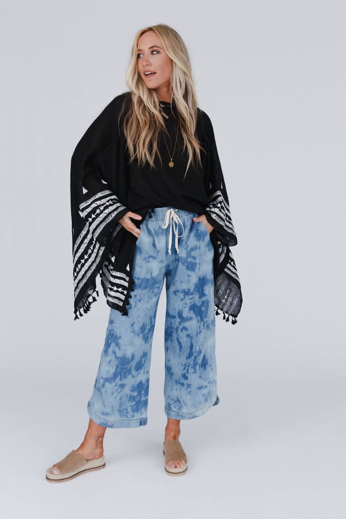 Three Bird Nest Fallon Embroidered Sleeve Tassel Poncho - Black