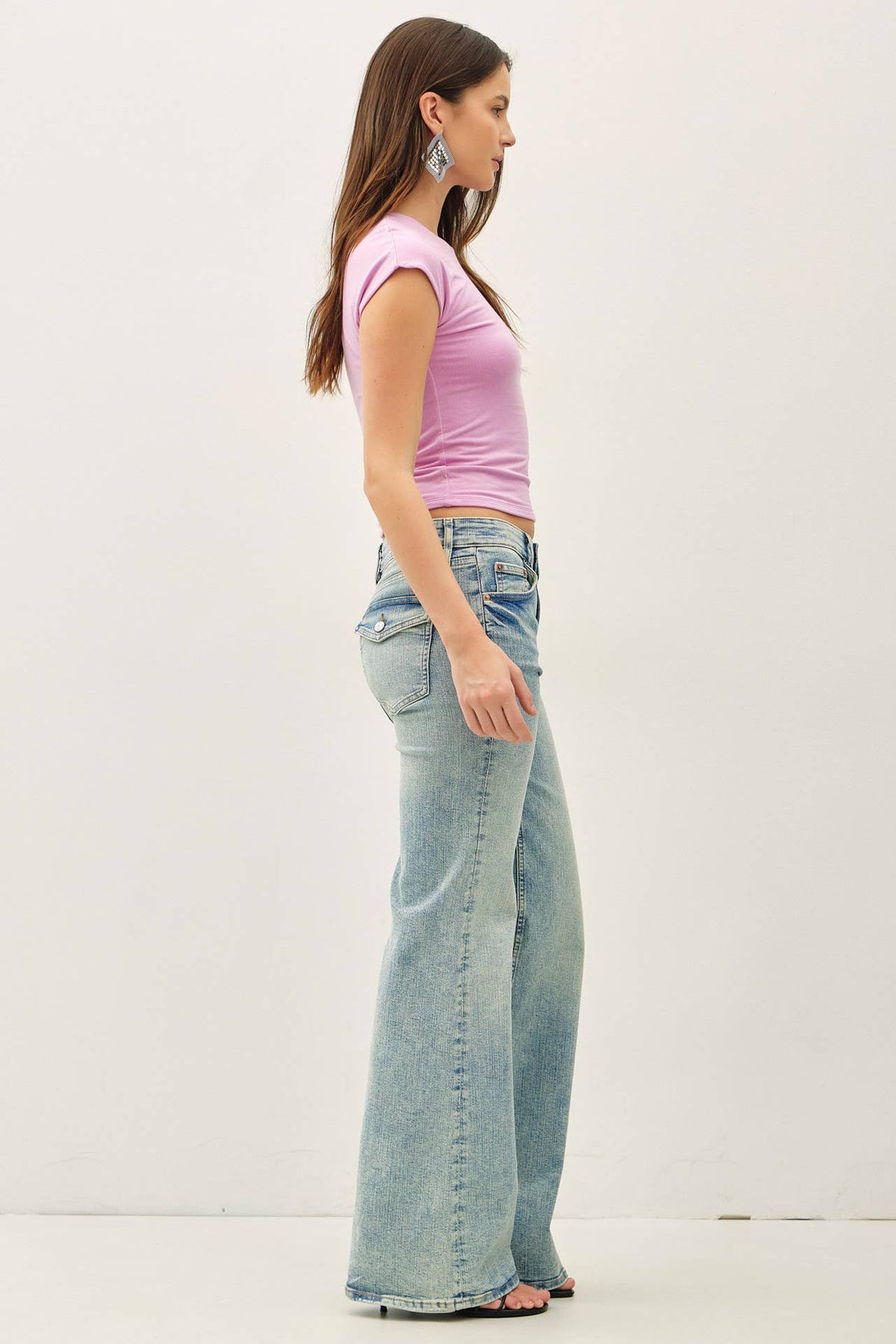 BASIC THREADS CAP SLEEVE CREWNECK TOP