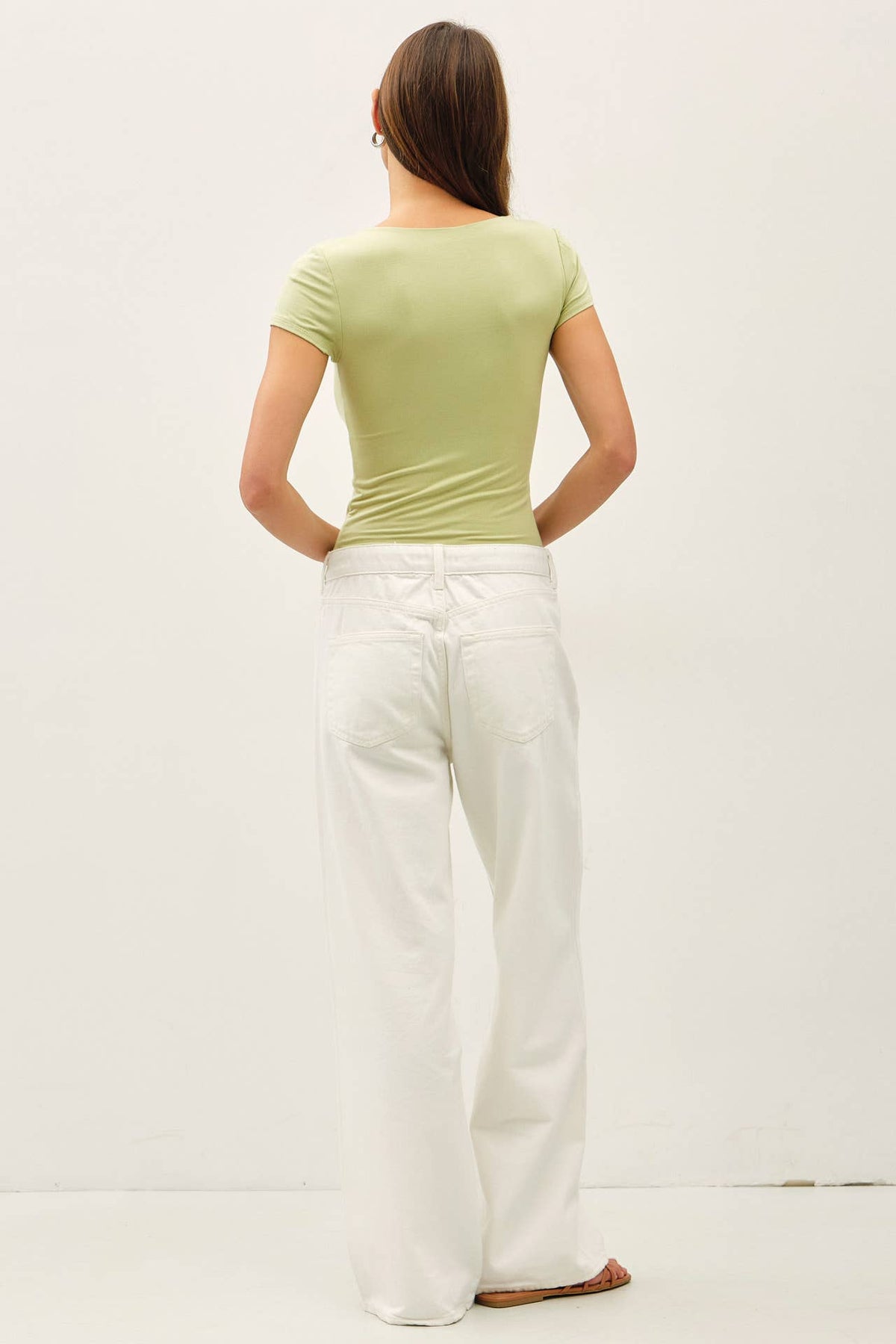 BASIC THREADS SQUARE NECK KNIT TEE