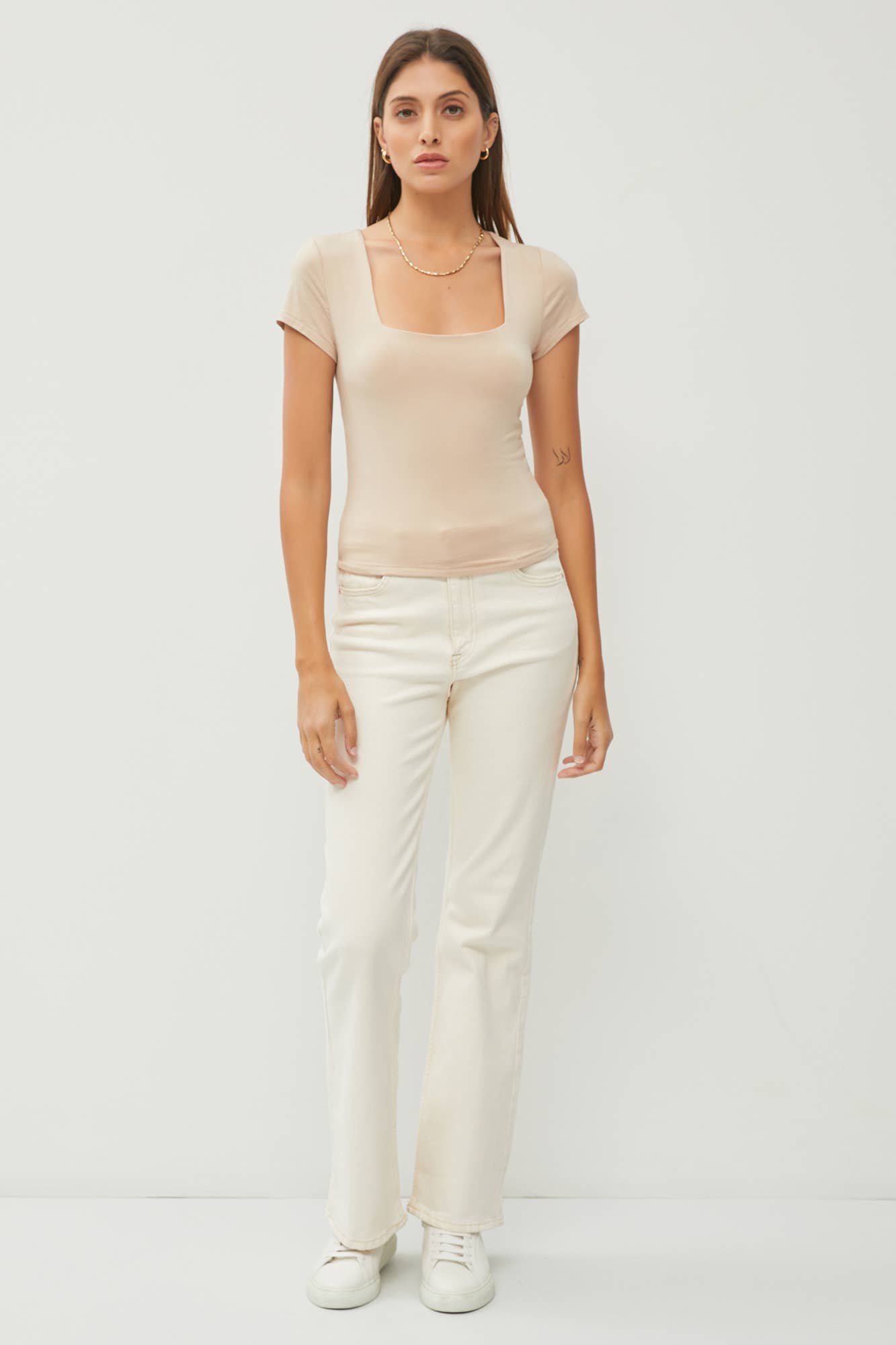 Be Cool BASIC THREADS SQUARE NECK KNIT TEE