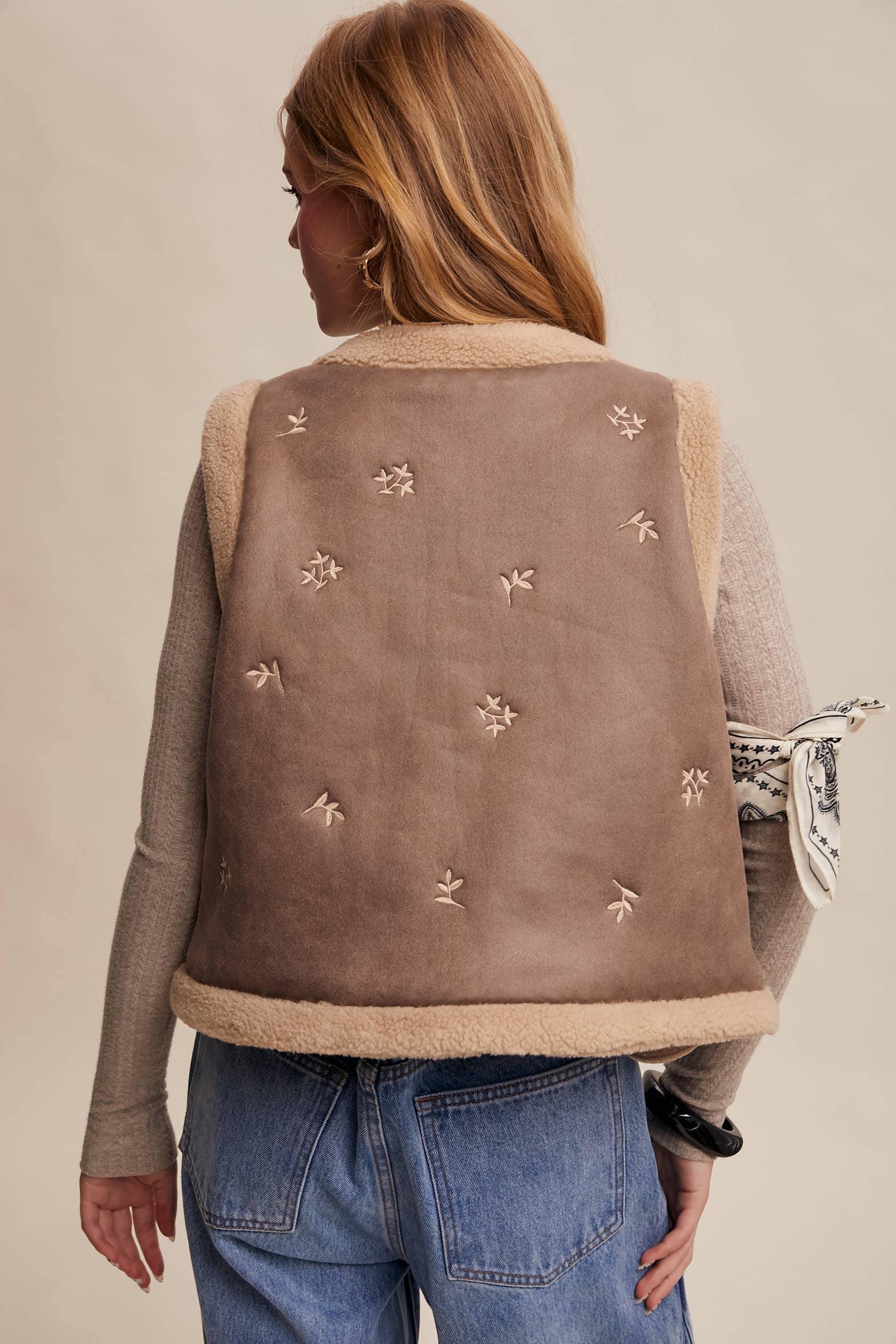 Listicle Winter Bloom Vest