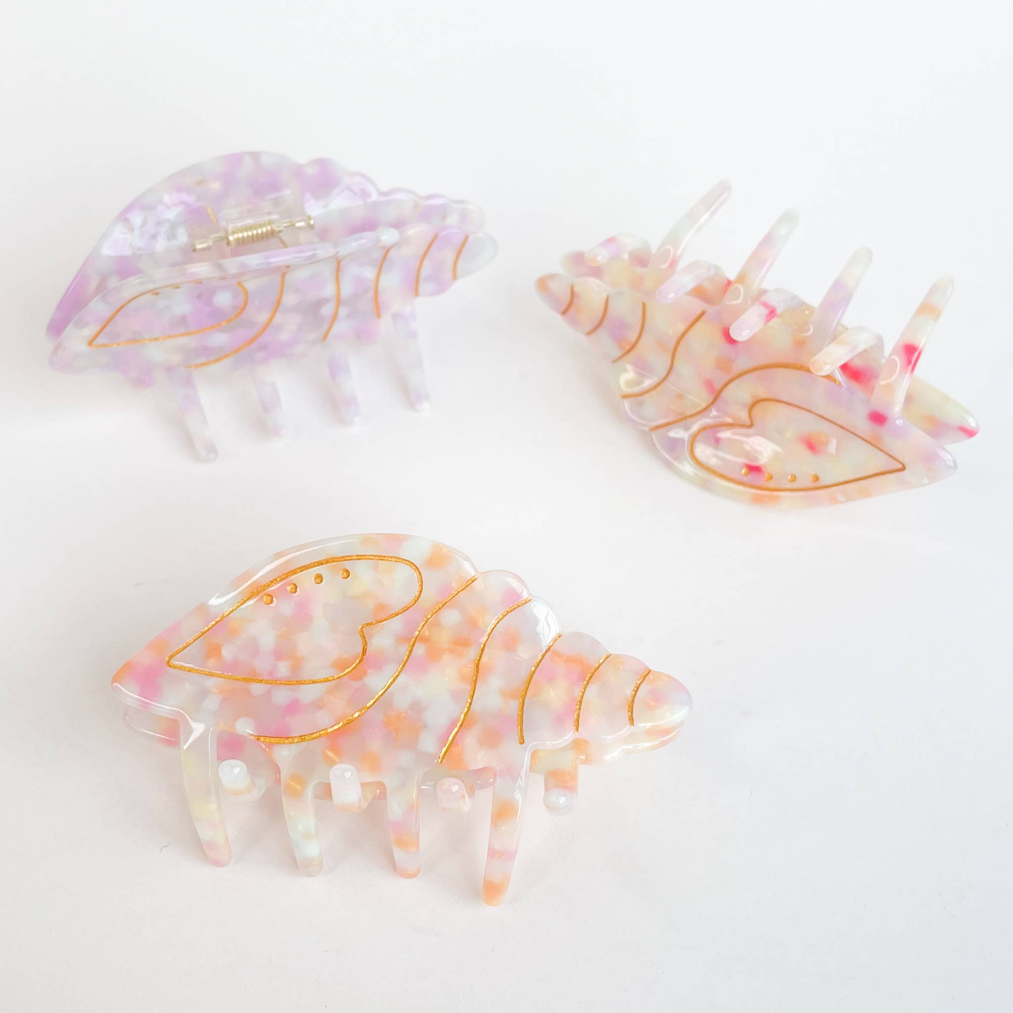 Adorro Sandy | Conch Shell Claw Clip