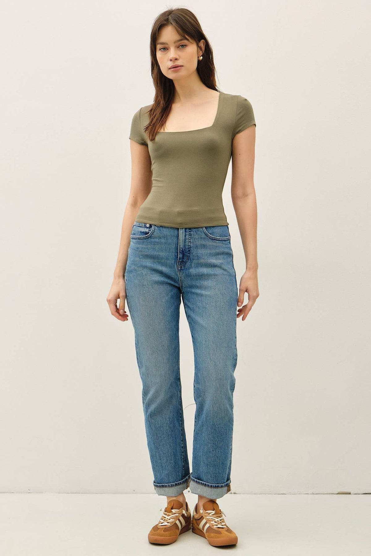 BASIC THREADS SQUARE NECK KNIT TEE