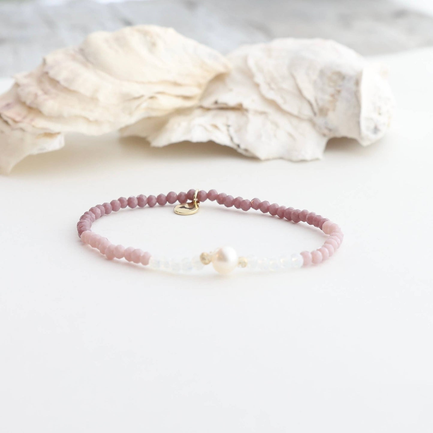 BOHO AND SHIMMER VIBES PEARL BRACELET