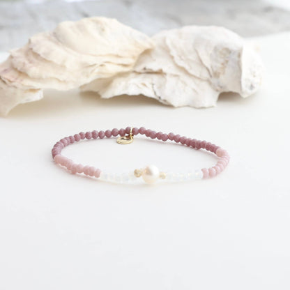 BOHO AND SHIMMER VIBES PEARL BRACELET