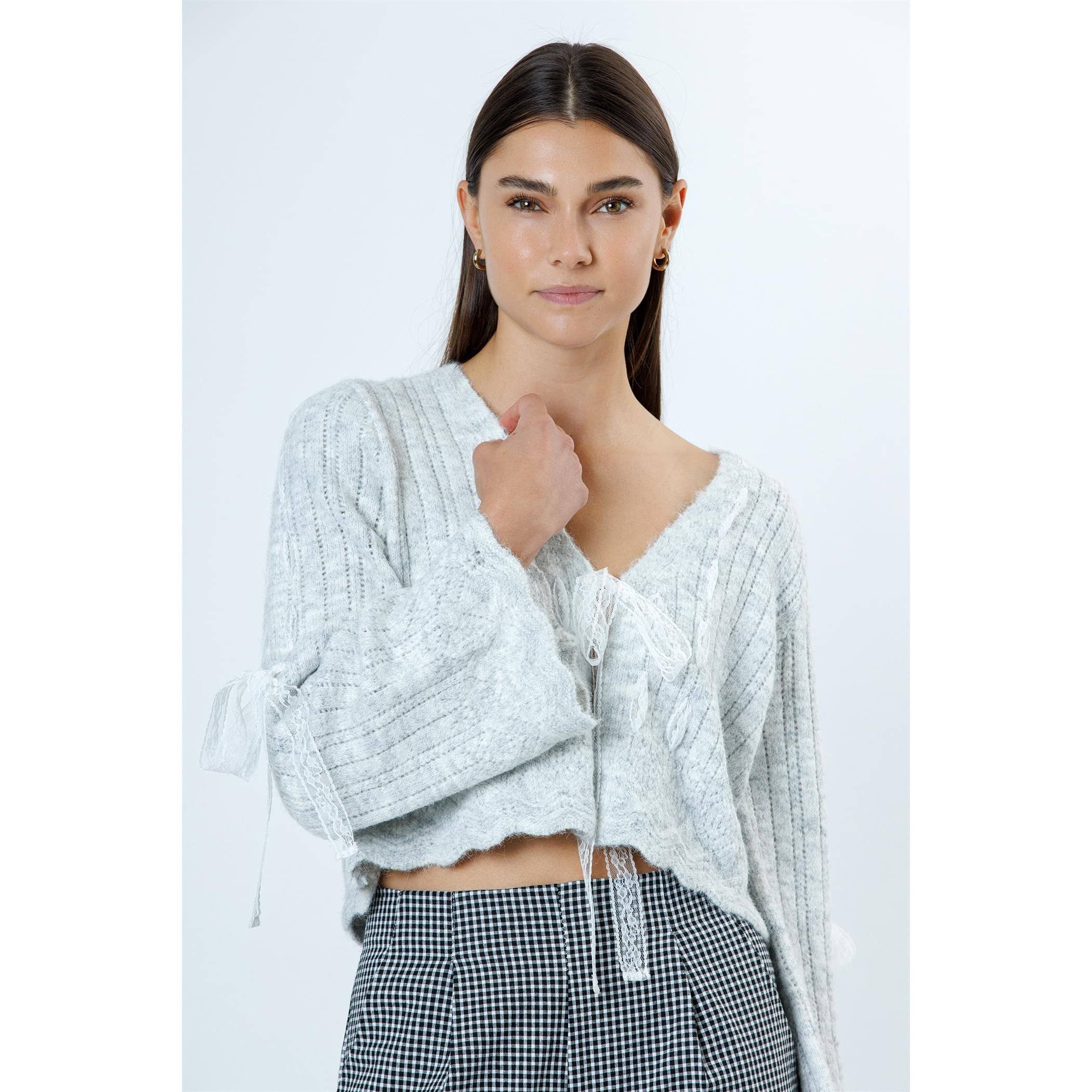 STORIA TIED IN A BOW SWEATER