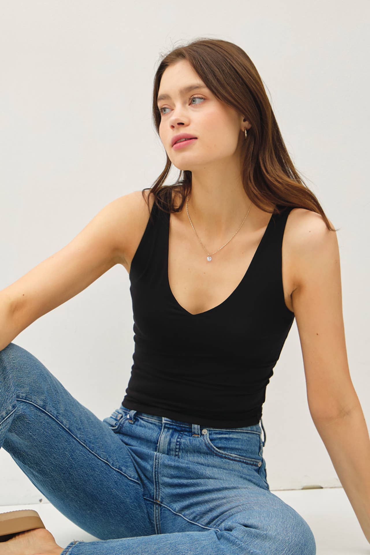 Be Cool BASIC THREADS V-NECK F AND B TANK Black