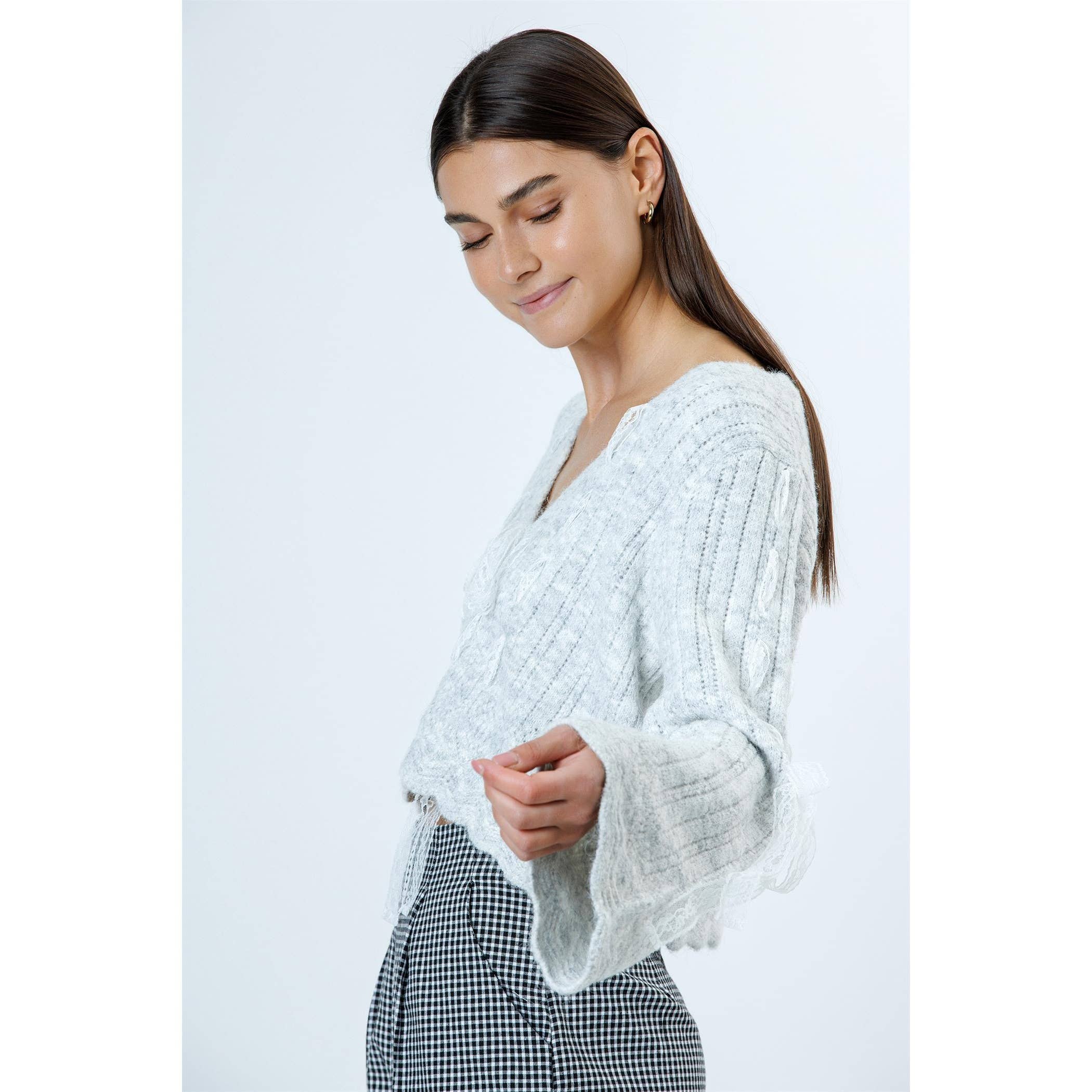 STORIA TIED IN A BOW SWEATER