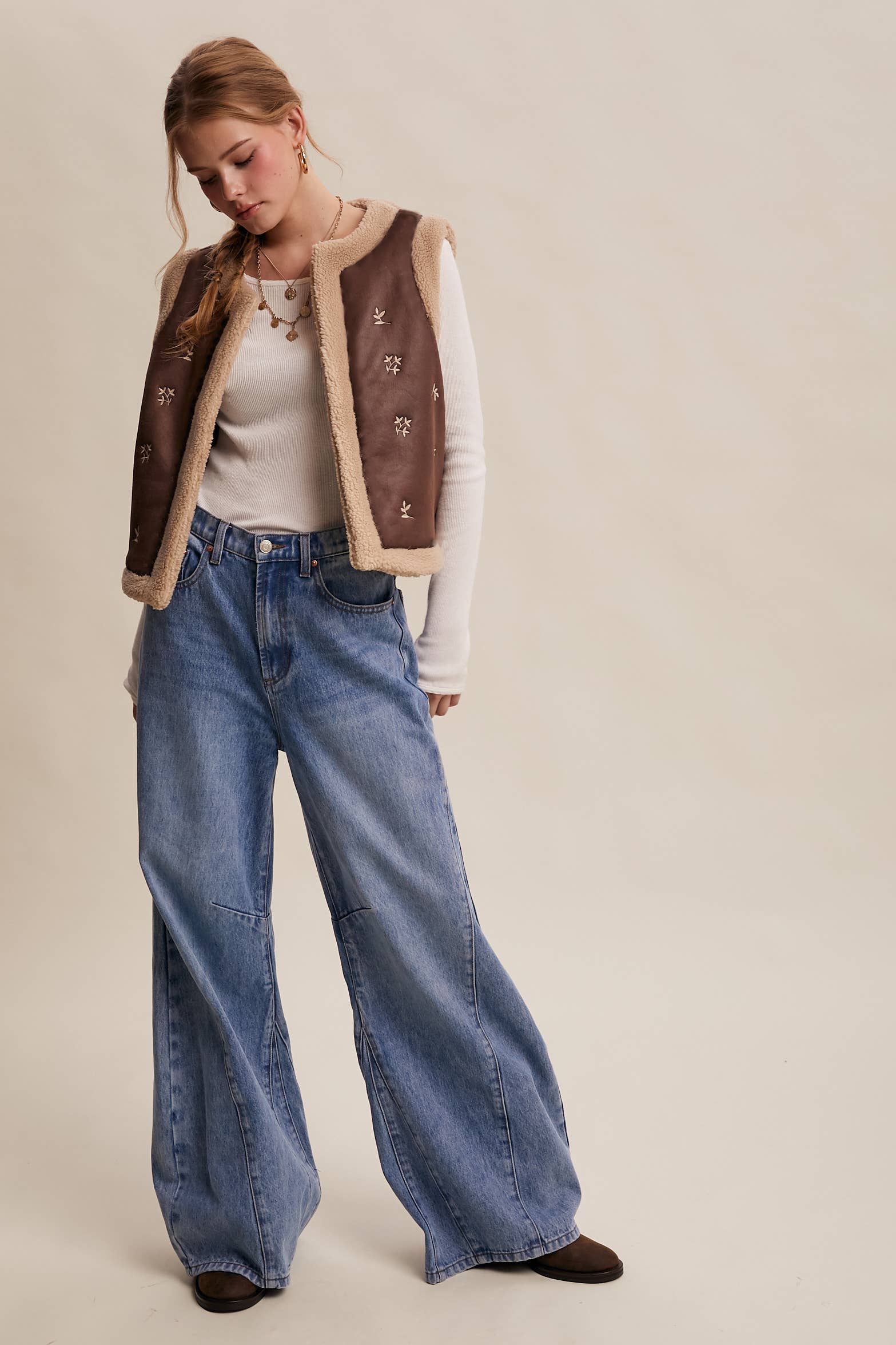 Listicle Winter Bloom Vest