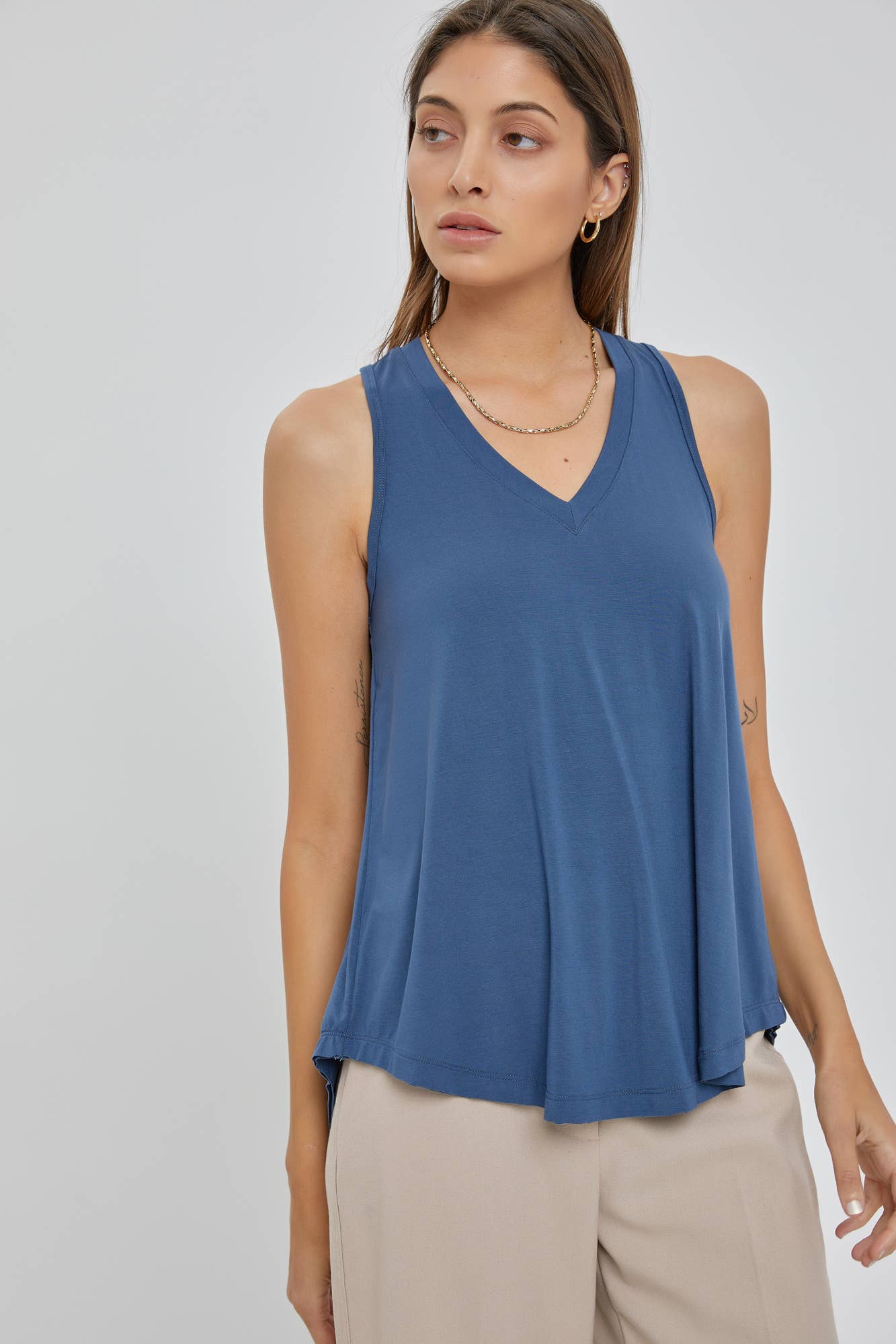 Be Cool Basic Threads Flowy V-NECK TANK
