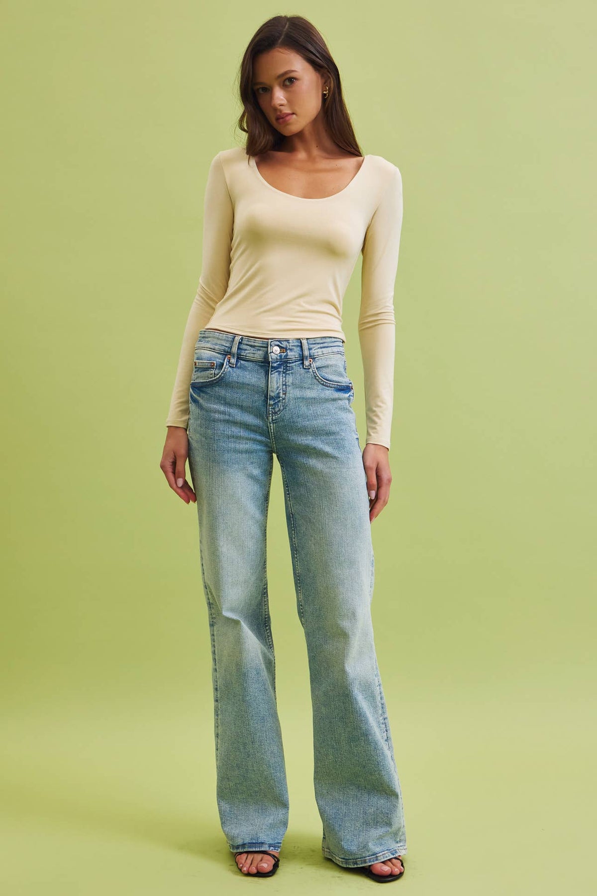 BASIC THREADS LONG SLEEVE TOP